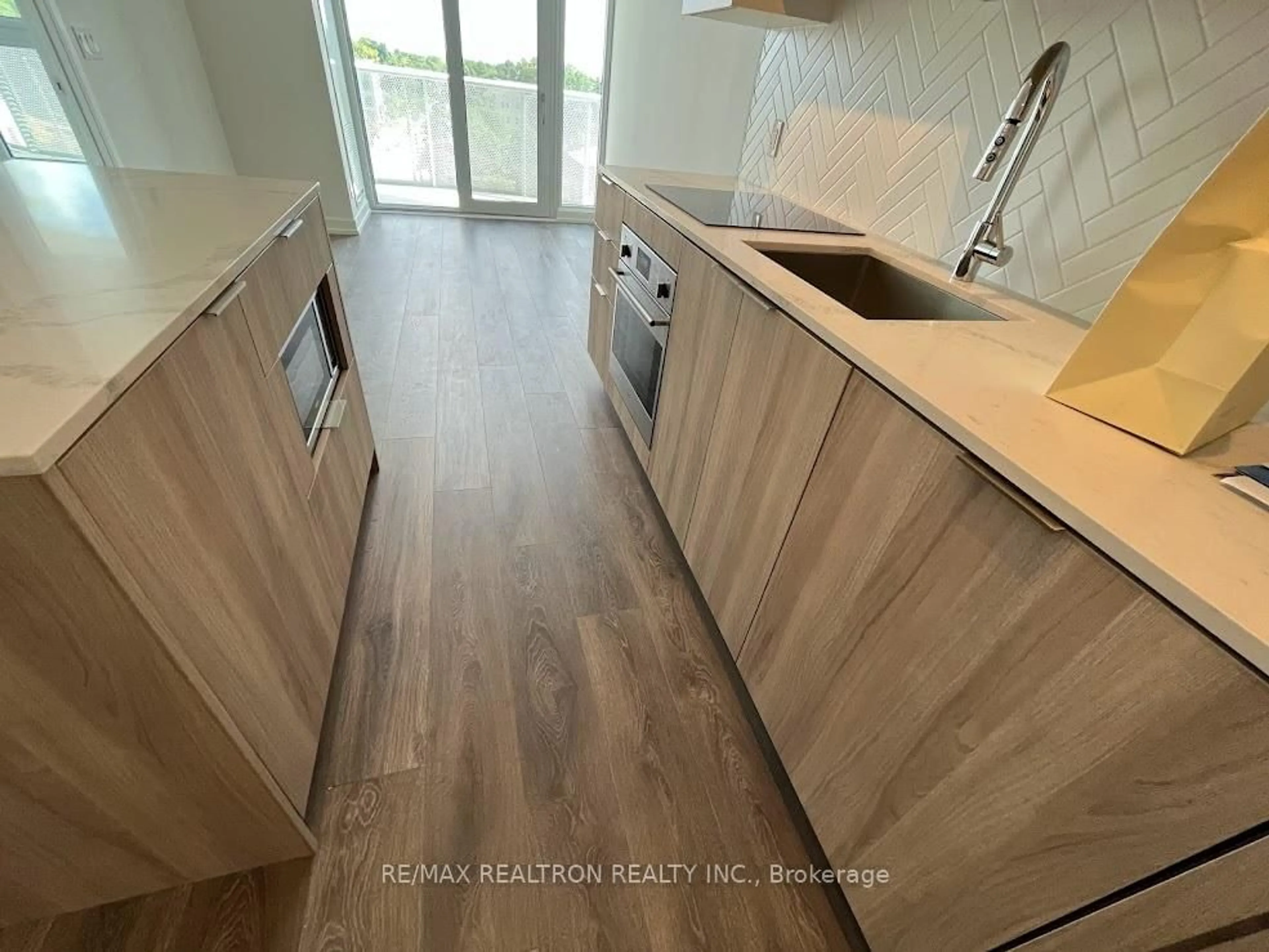 Contemporary kitchen, wood/laminate floor for 15 Holmes Ave #509, Toronto Ontario M2N 0L4