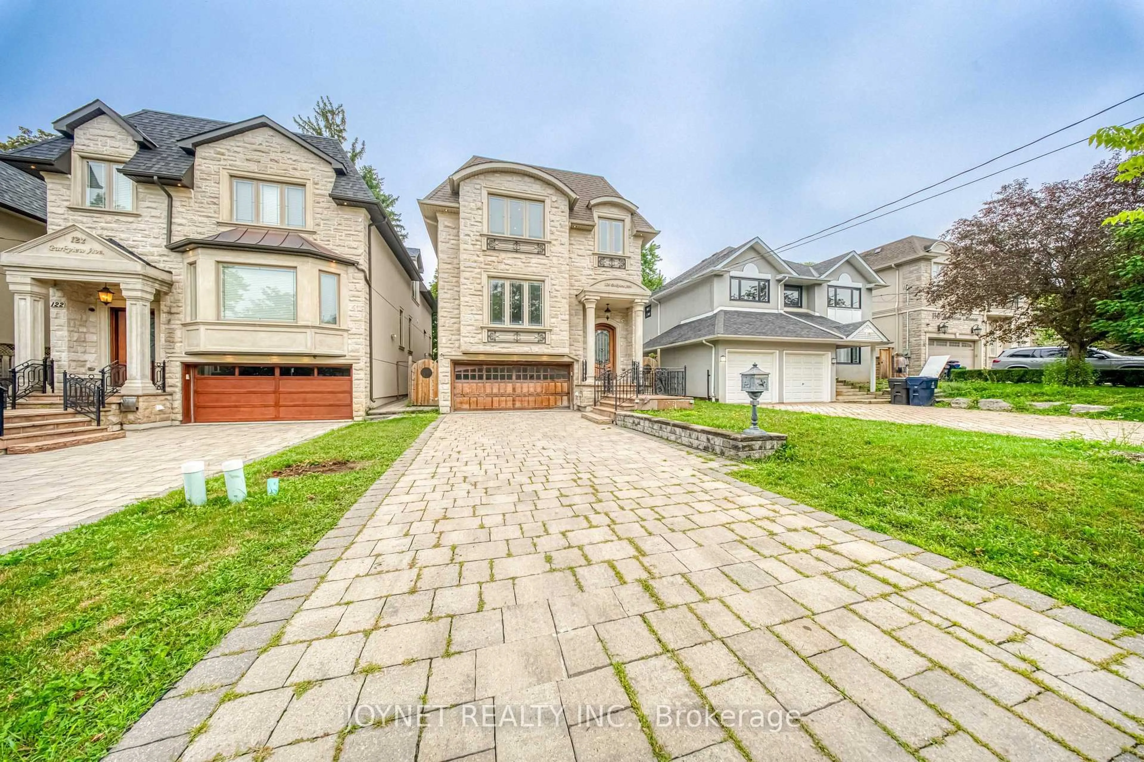 Home with brick exterior material, street for 126 Parkview Ave, Toronto Ontario M2N 3Y5