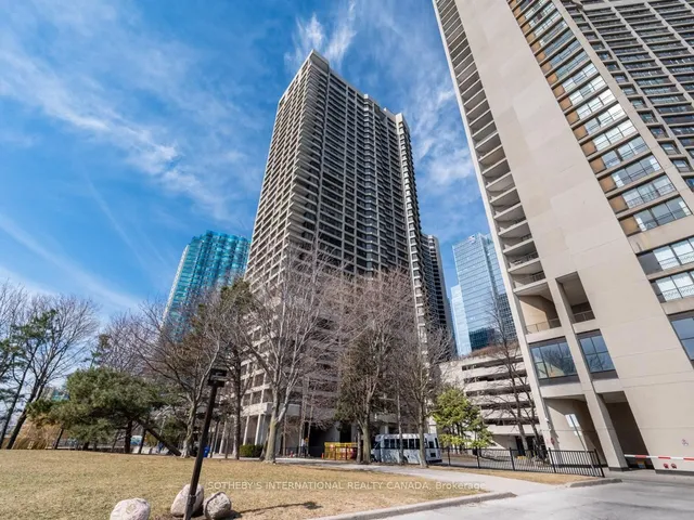 65 Harbour Sq #2204, Toronto 2