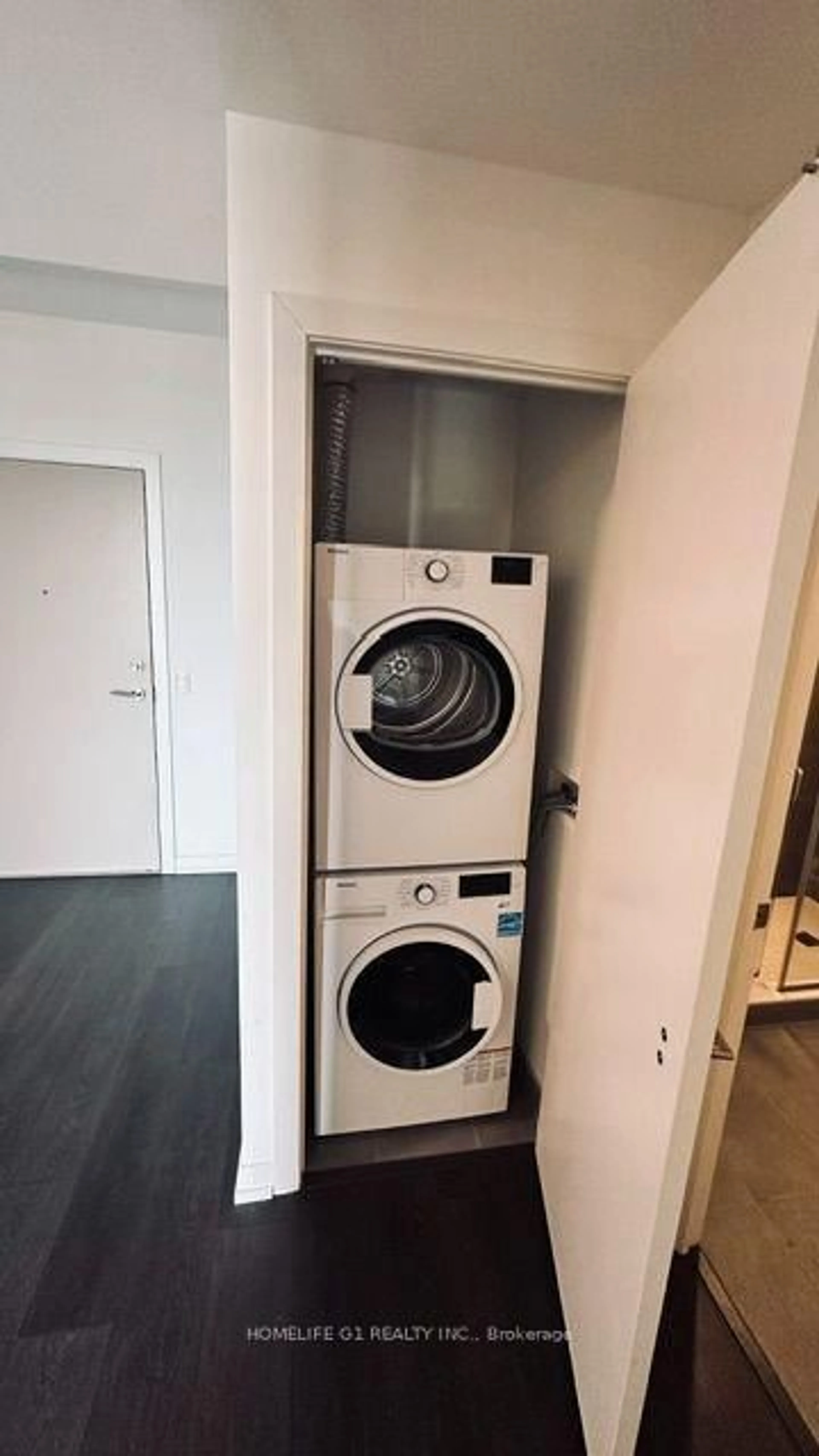 Laundry room for 2020 Bathurst St #1101, Toronto Ontario M5P 0A6