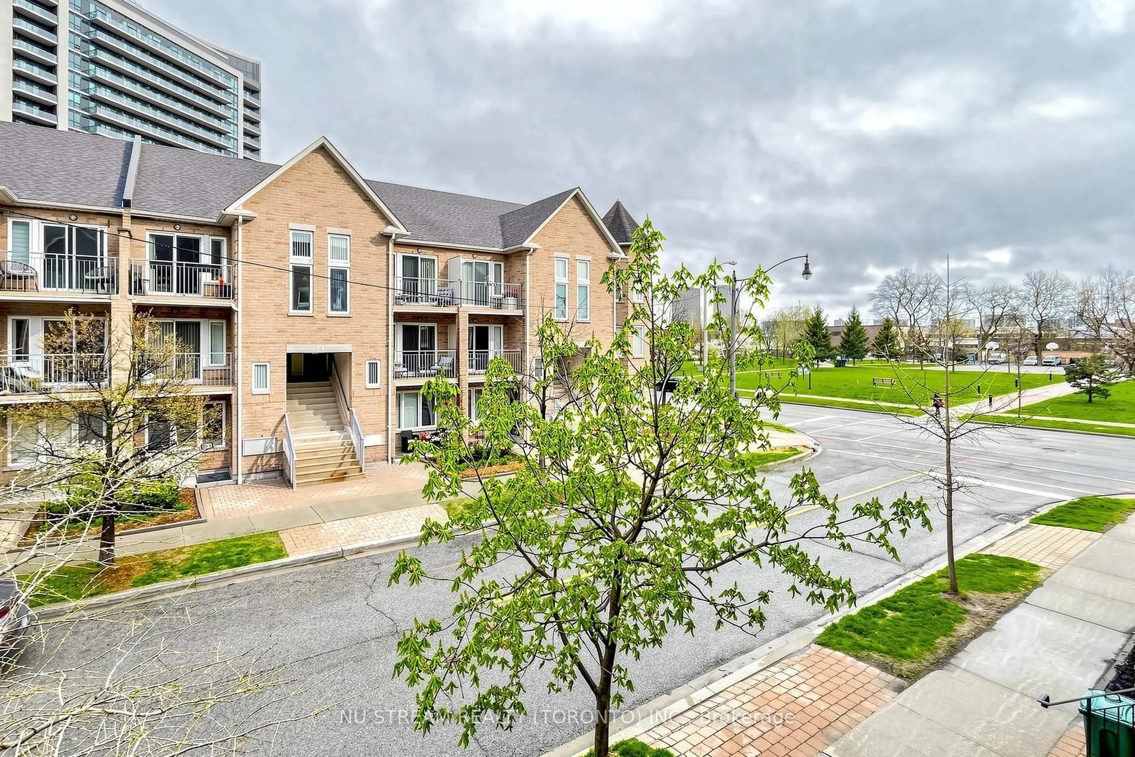 A pic from outside/outdoor area/front of a property/back of a property/a pic from drone, street for 10 Brian Peck Cres #201, Toronto Ontario M4G 4K4