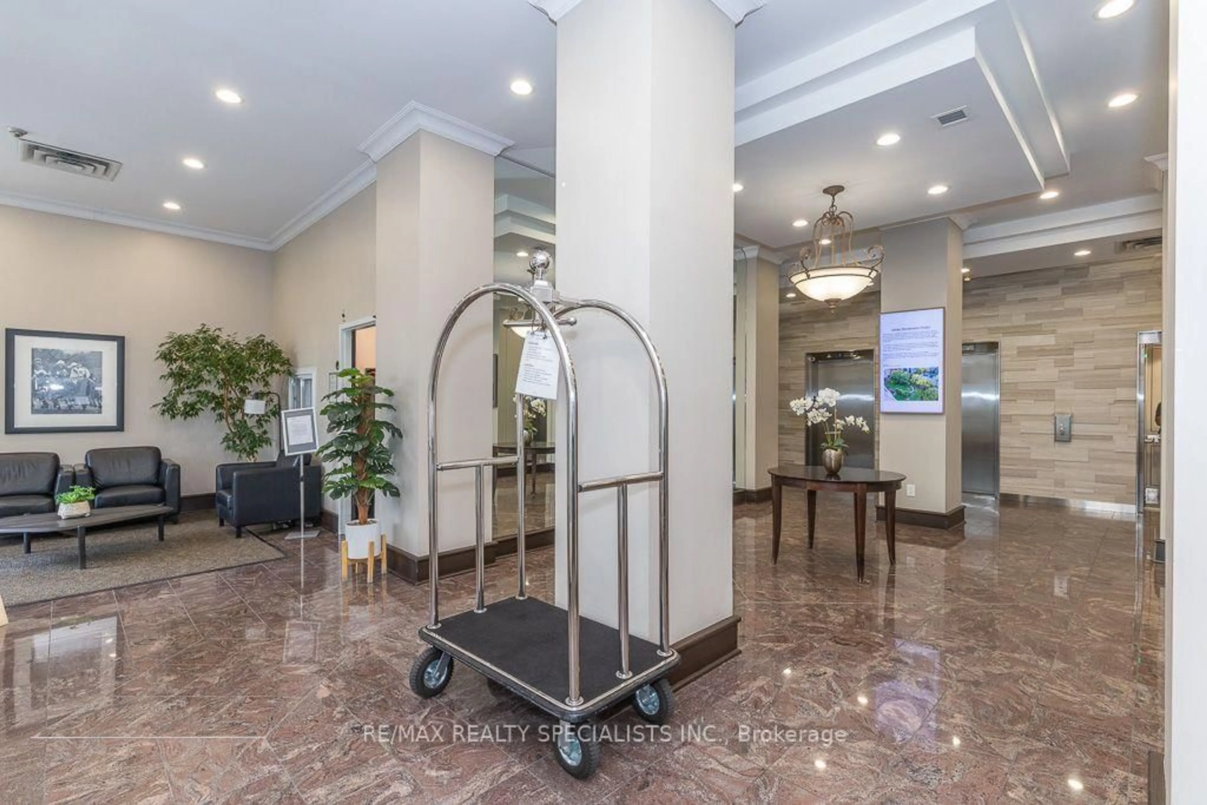 Lobby for 21 Overlea Blvd #1309, Toronto Ontario M4H 1P2