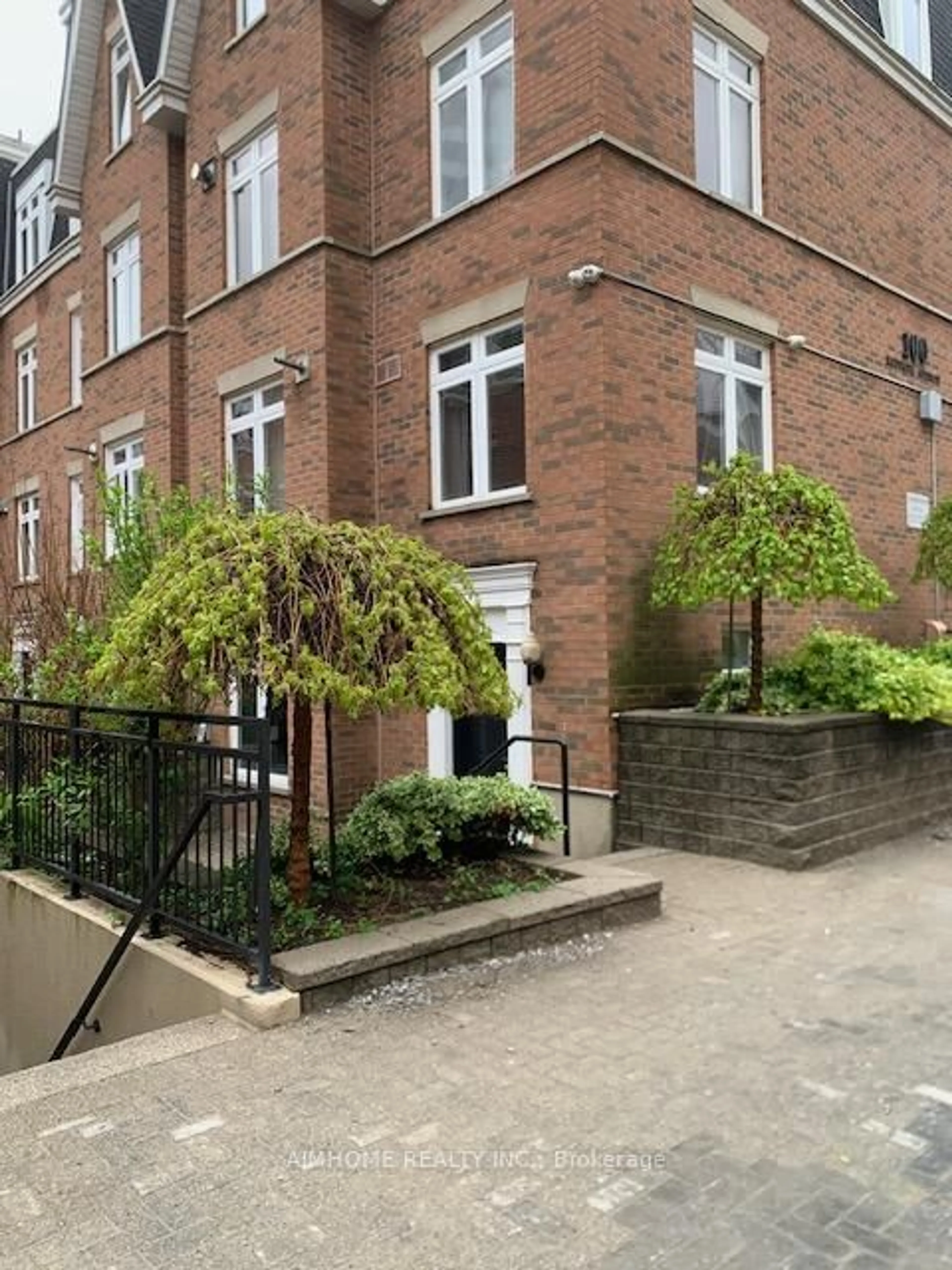 Unknown for 100 Redpath Ave #1, Toronto Ontario M4S 2J7