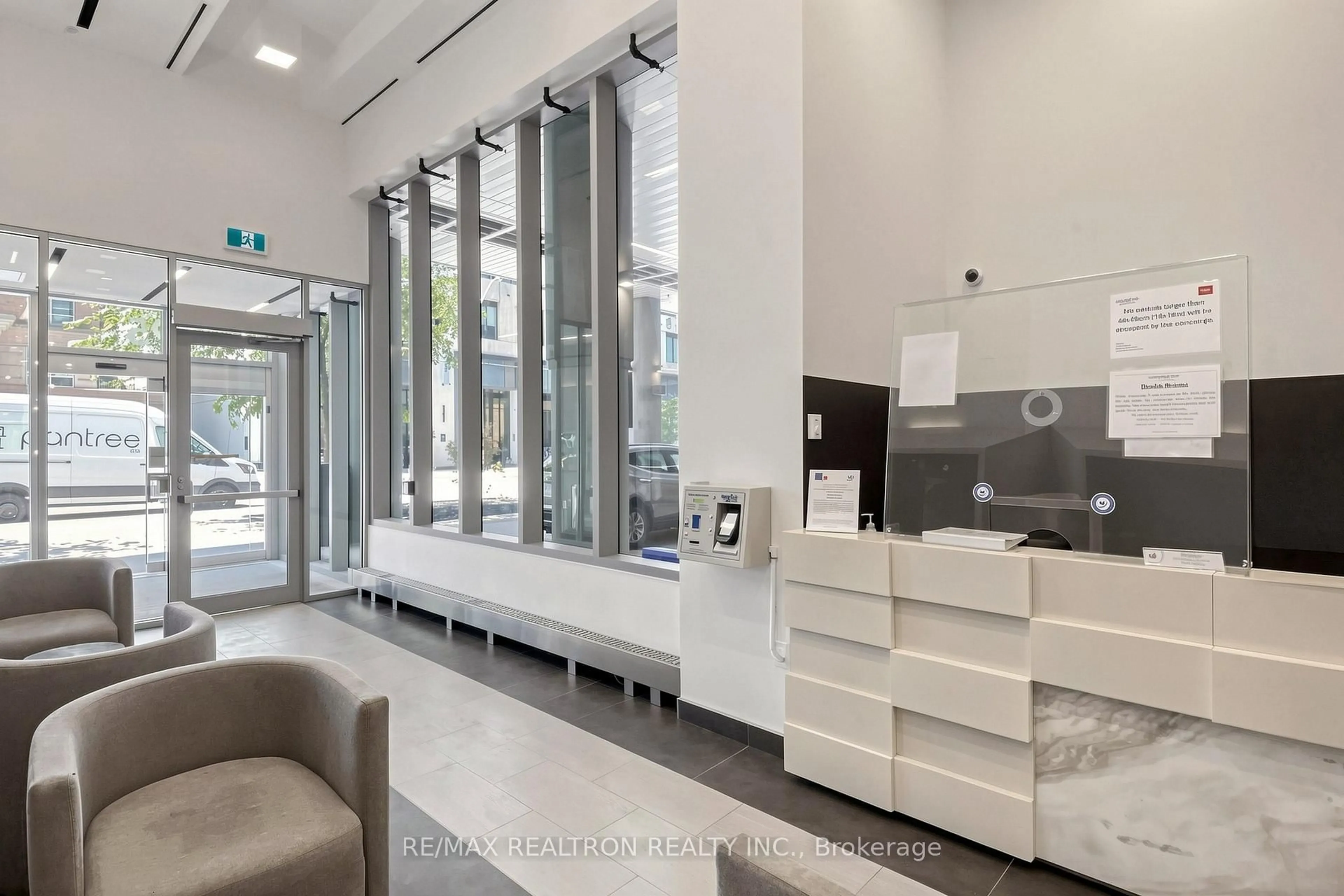 Lobby for 195 Redpath Ave #1612, Toronto Ontario M4P 0E4