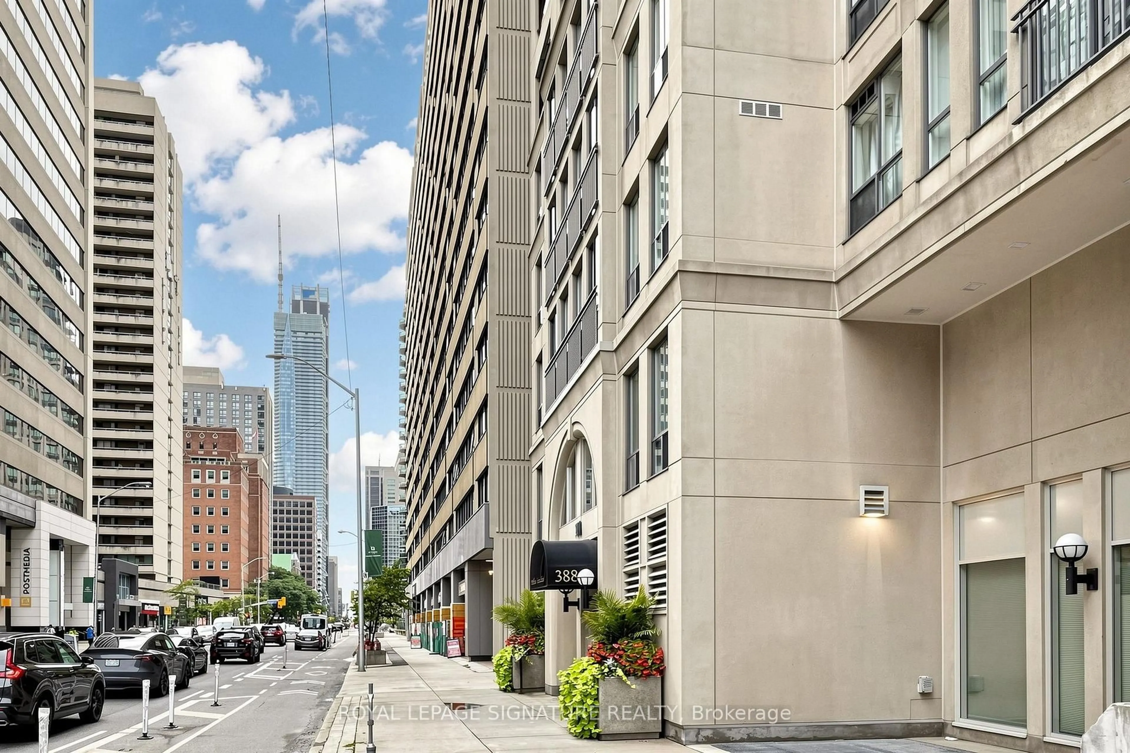 Patio, street for 388 Bloor St #1801, Toronto Ontario M4W 3W9