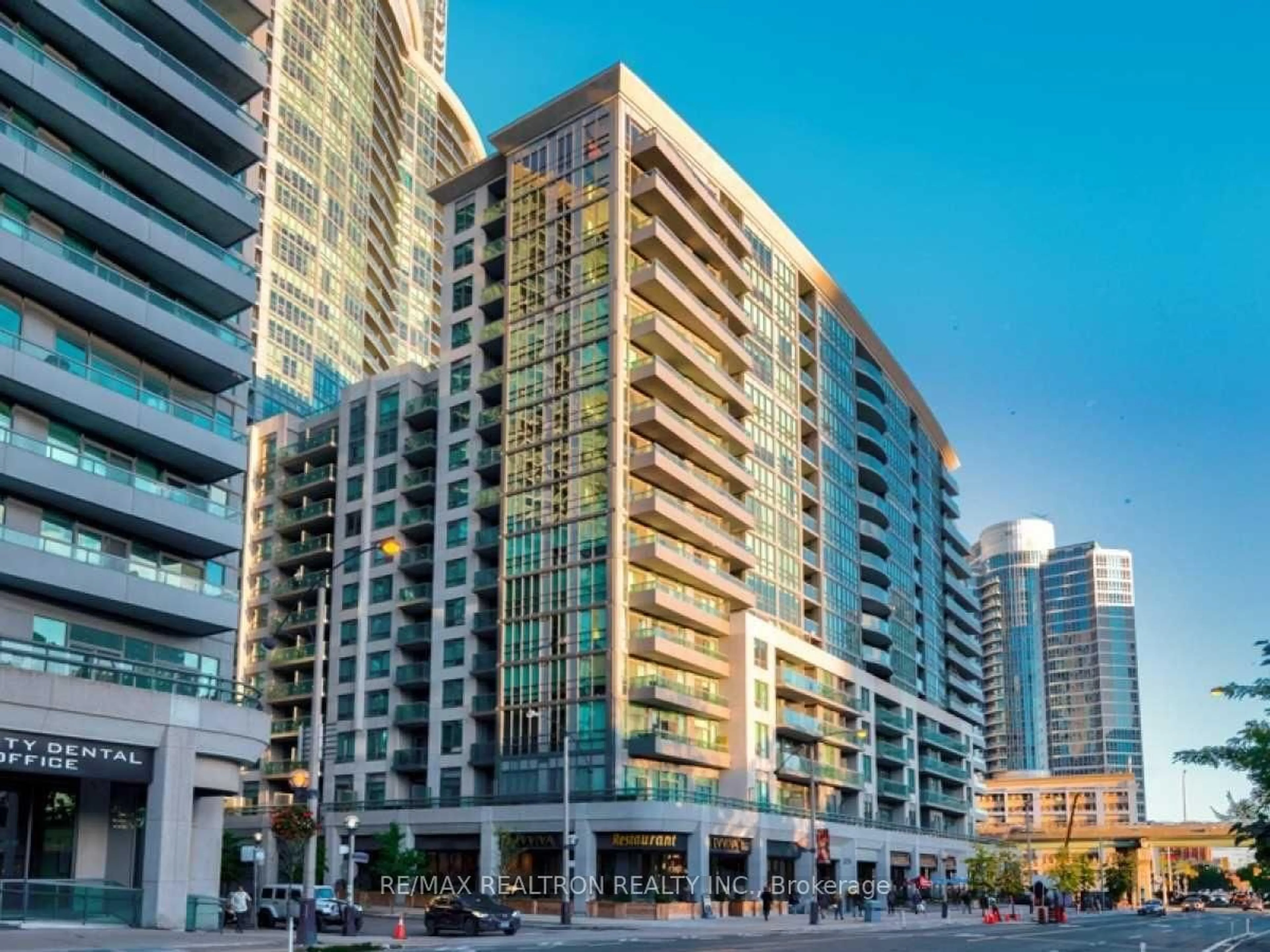 Unknown for 25 Lower Simcoe St #305, Toronto Ontario M5J 3A1