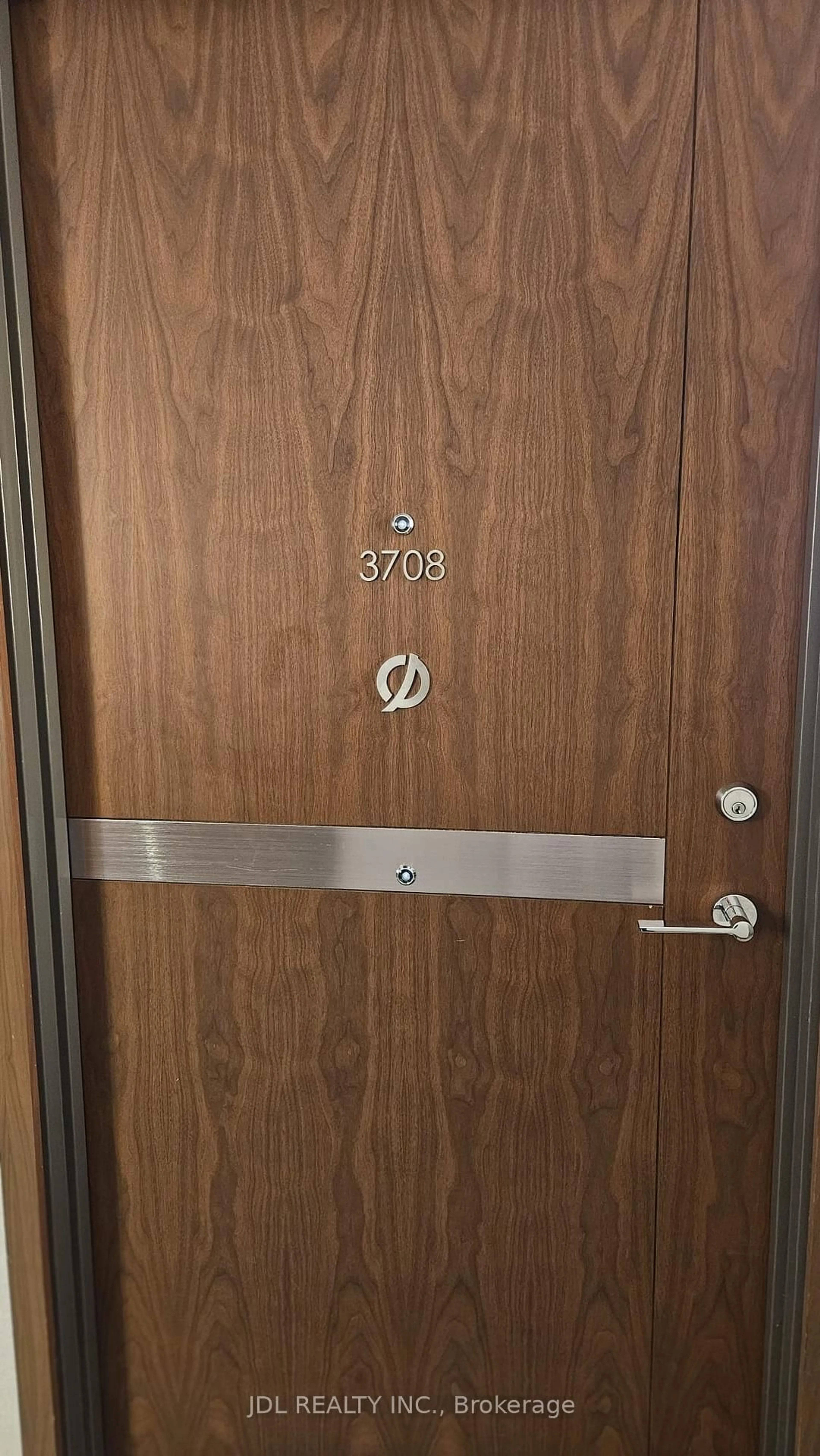 Indoor foyer for 19 Bathurst St #3708, Toronto Ontario M5V 0N2
