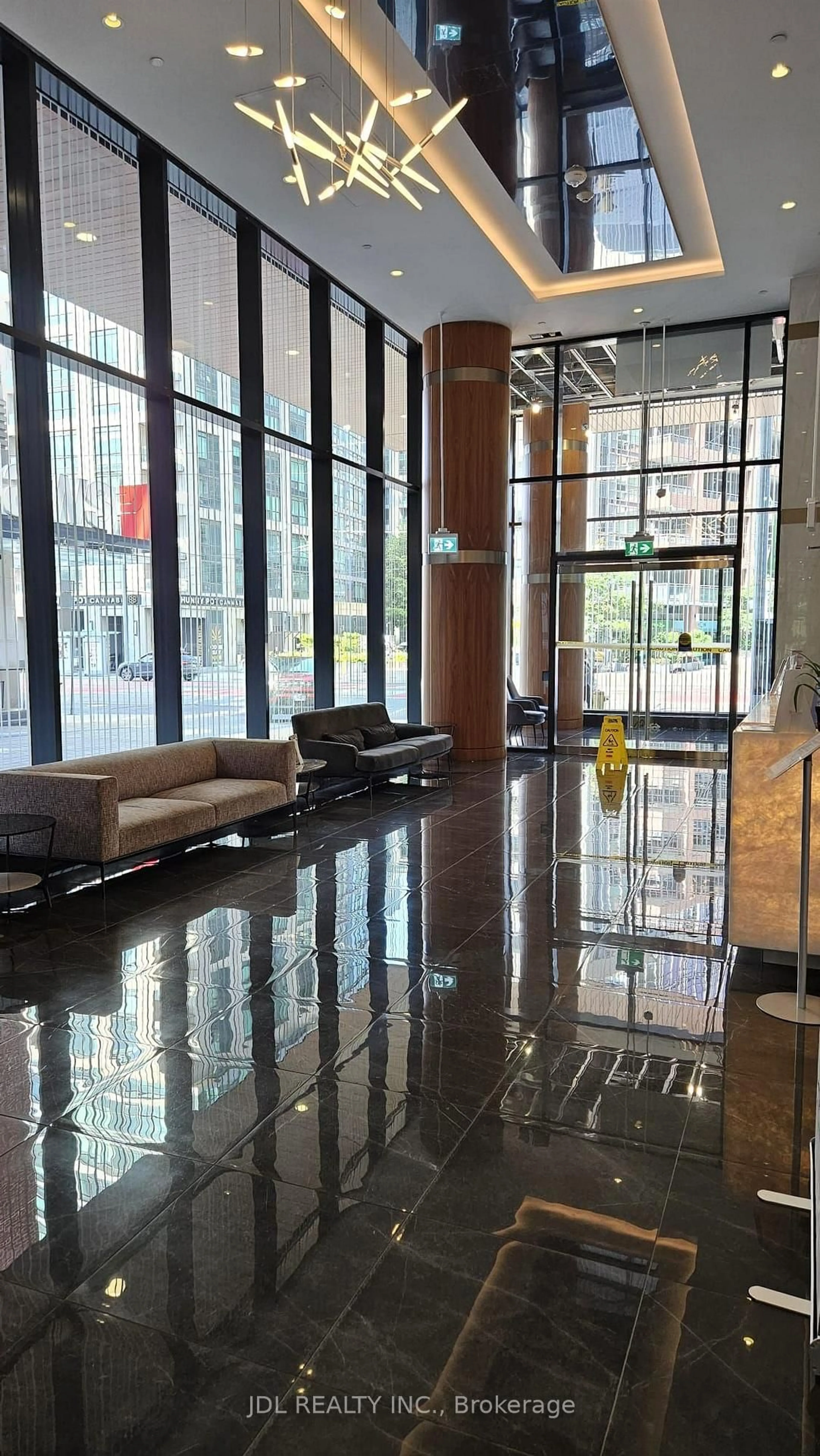 Lobby for 19 Bathurst St #3708, Toronto Ontario M5V 0N2