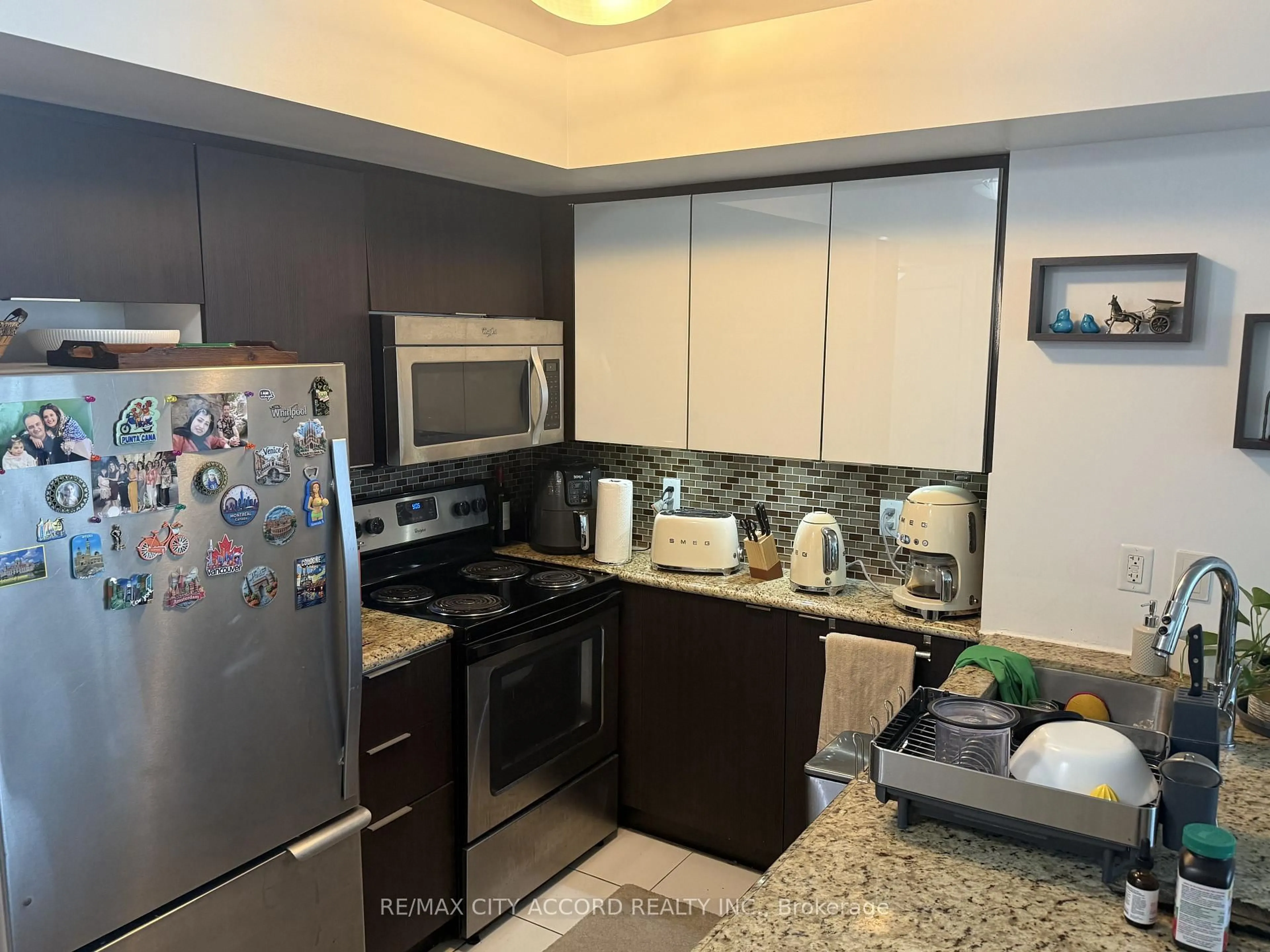Standard kitchen, unknown for 5740 Yonge St #507, Toronto Ontario M2M 0B1