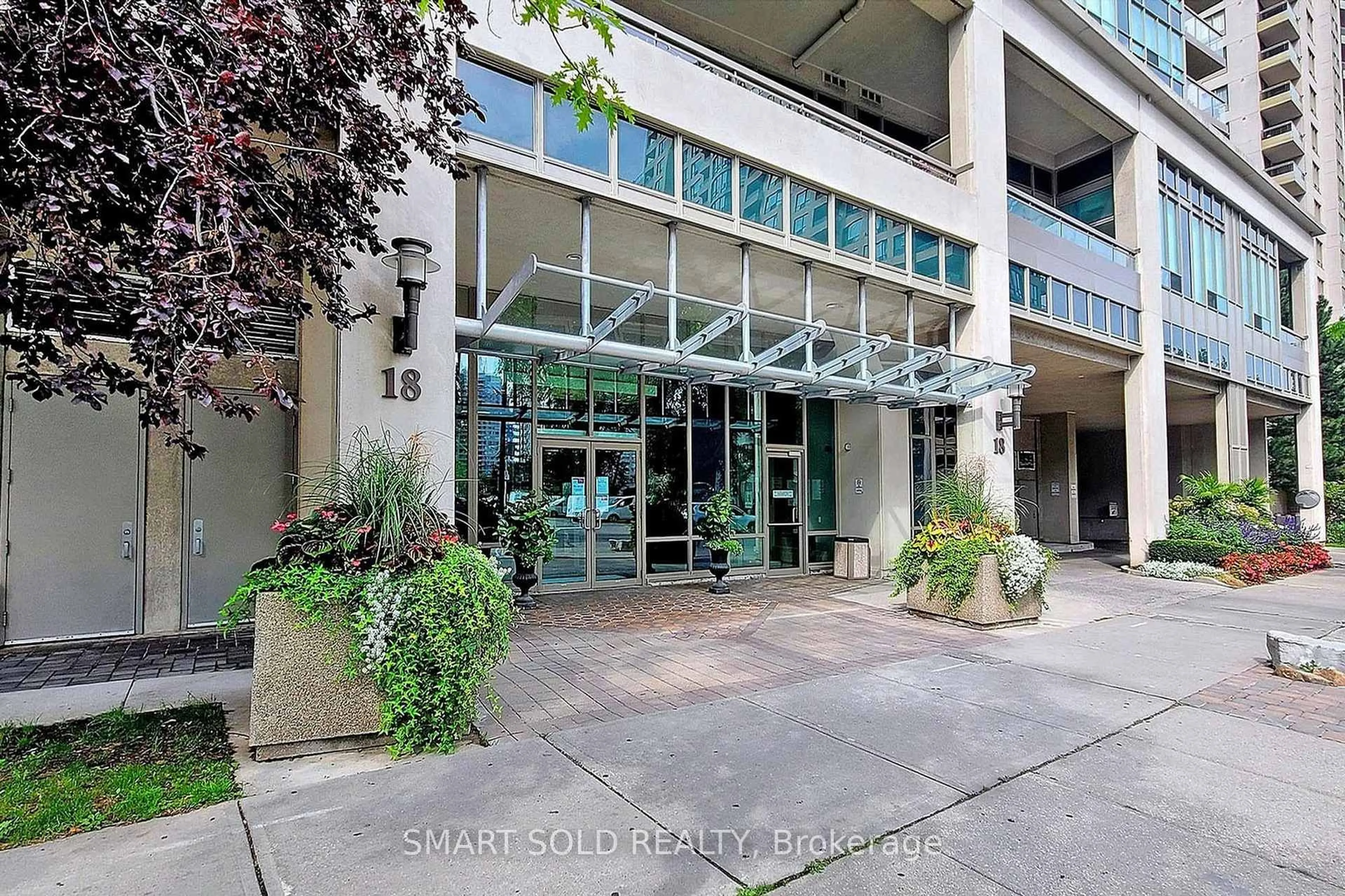 Indoor foyer for 18 Parkview Ave #1512, Toronto Ontario M2N 7H7