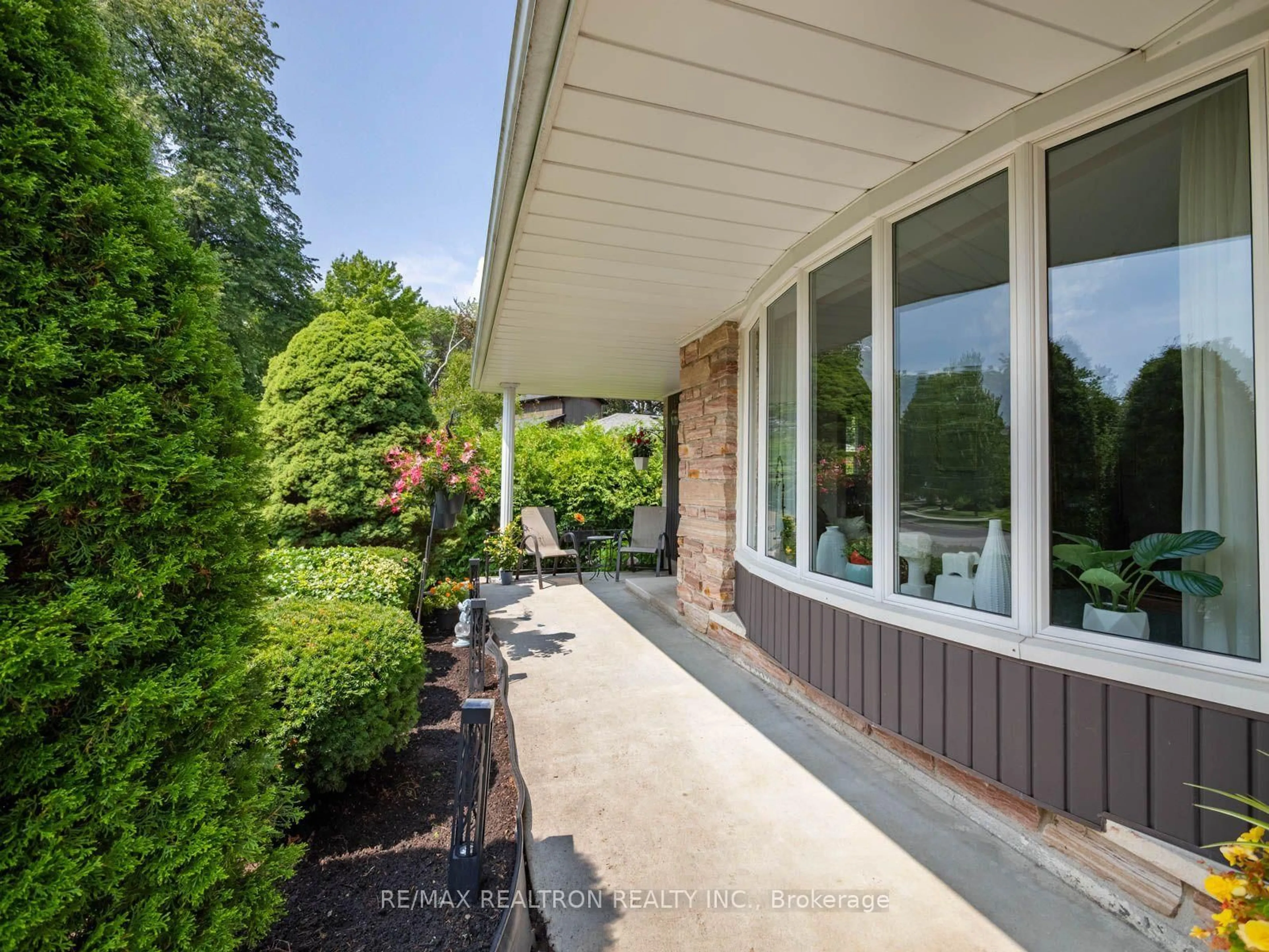Unknown for 74 Threadneedle Cres, Toronto Ontario M2H 1Z6