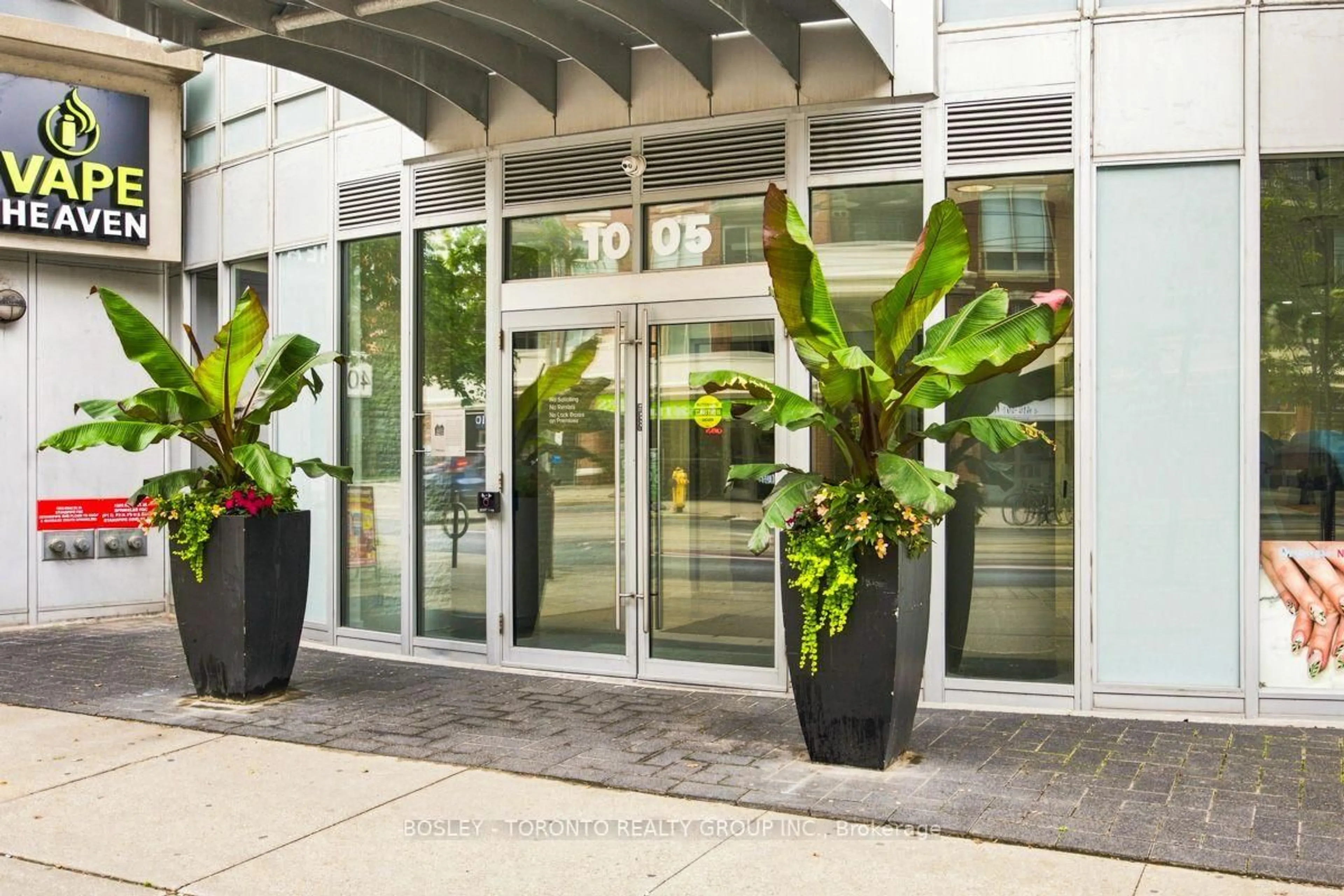 Unknown for 1005 King St #338, Toronto Ontario M6K 3M8