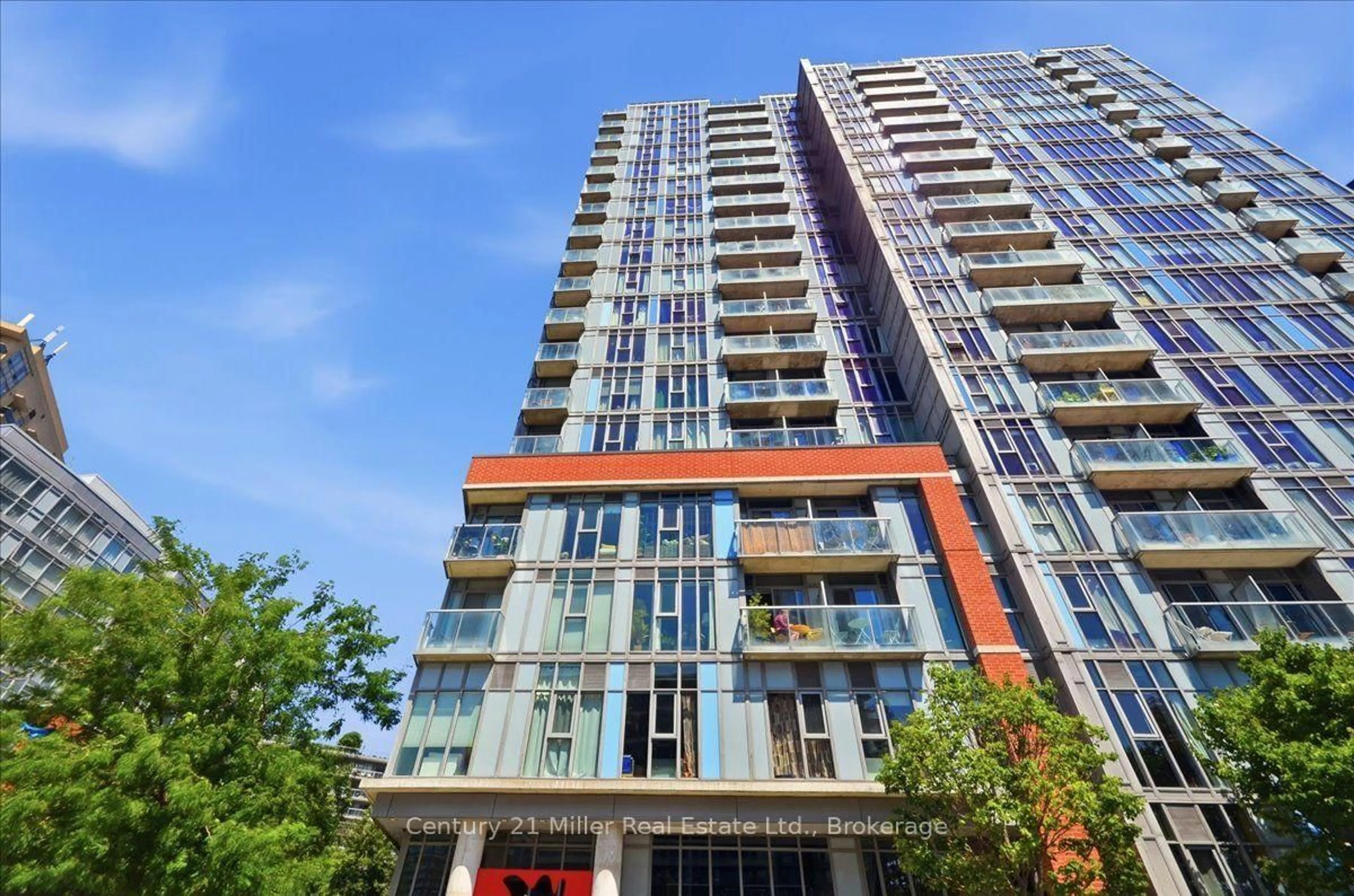 Patio, building for 150 Sudbury St #518, Toronto Ontario M6J 3S8