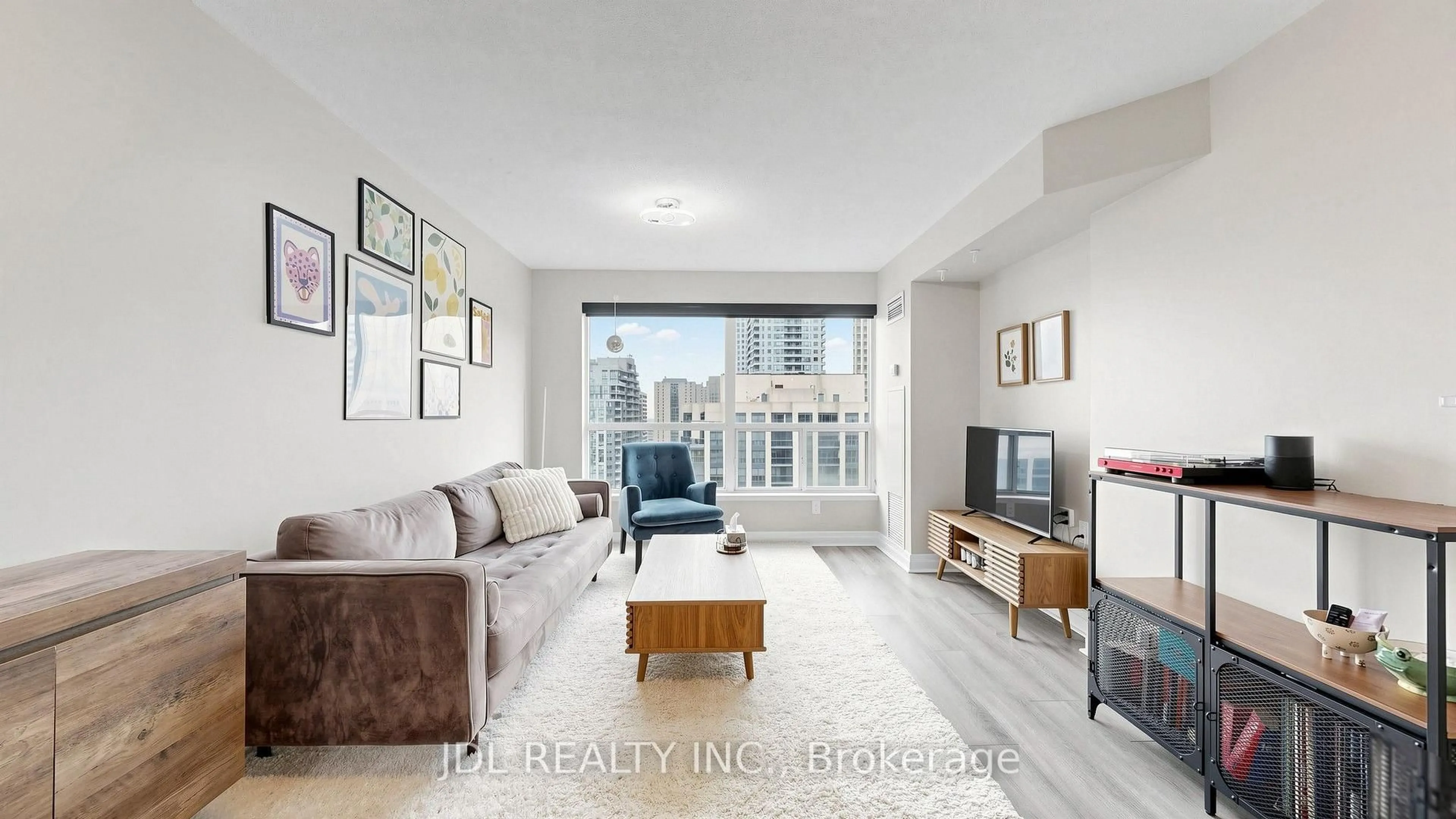 Living room with furniture, unknown for 21 Hillcrest Ave #2005, Toronto Ontario M2N 7K2