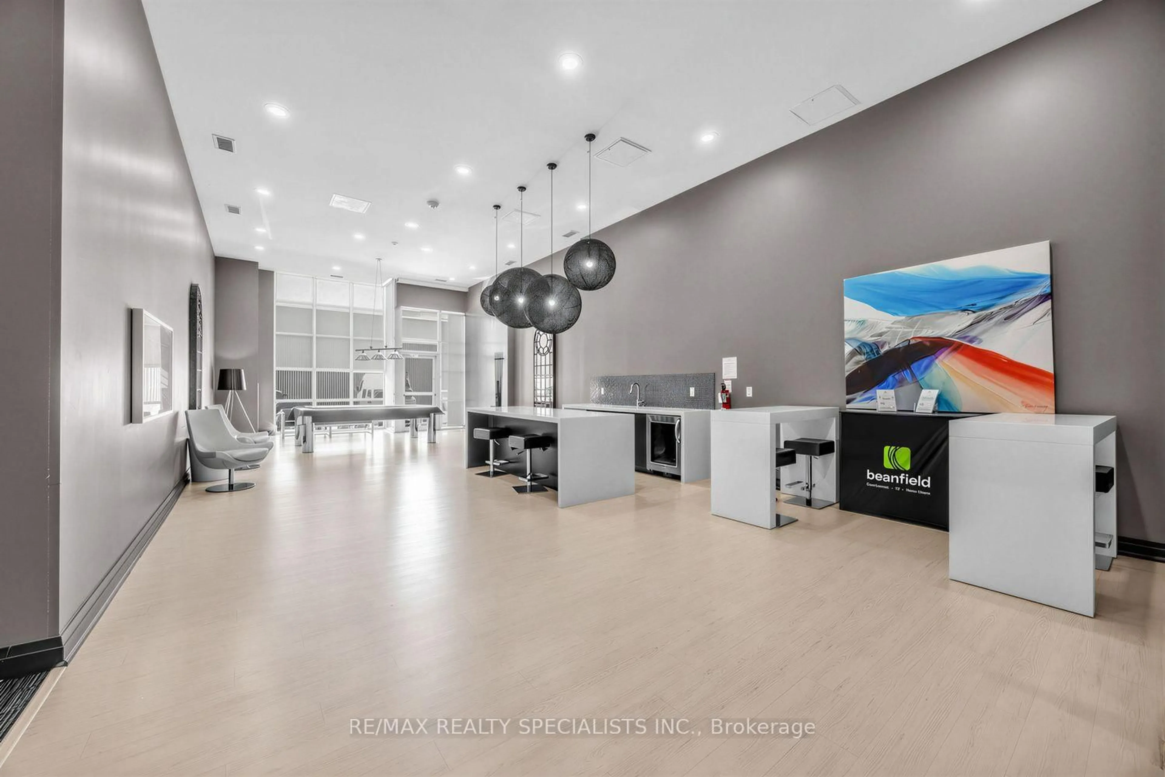 Lobby for 125 Western Battery Rd #301, Toronto Ontario M6K 3R8