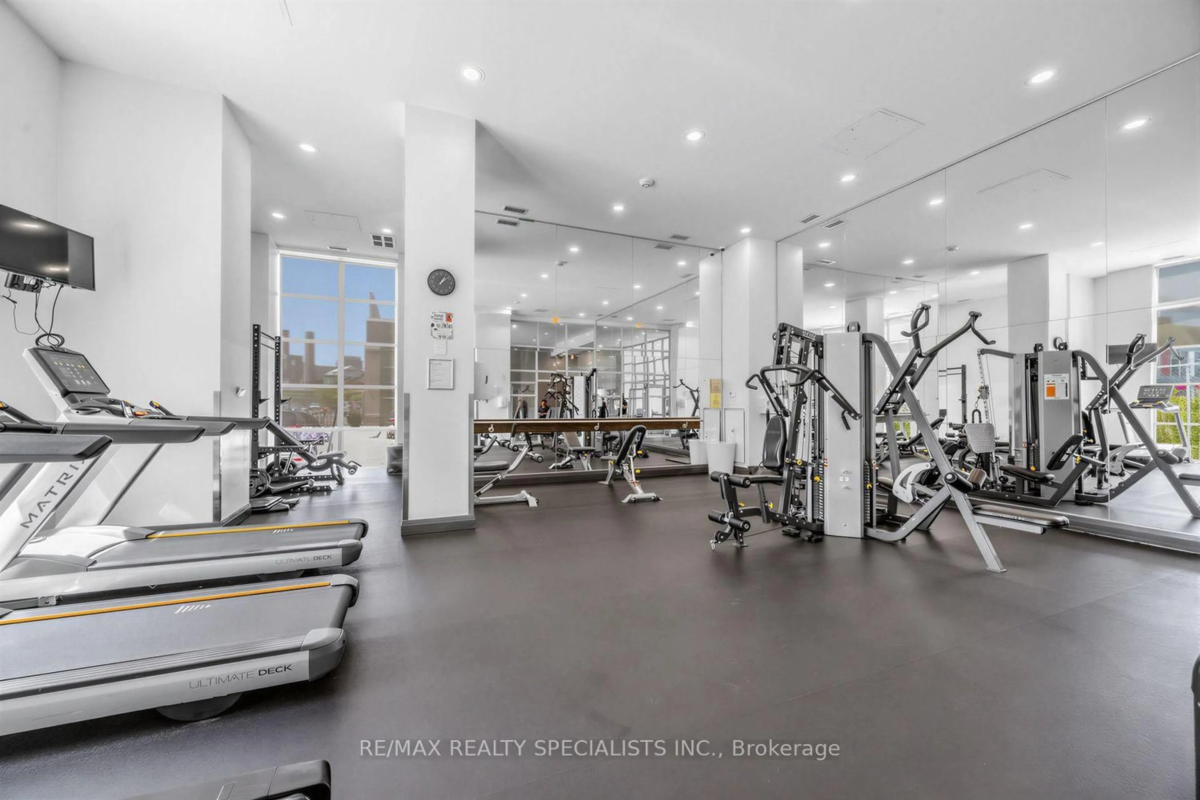 Gym or fitness room for 125 Western Battery Rd #301, Toronto Ontario M6K 3R8