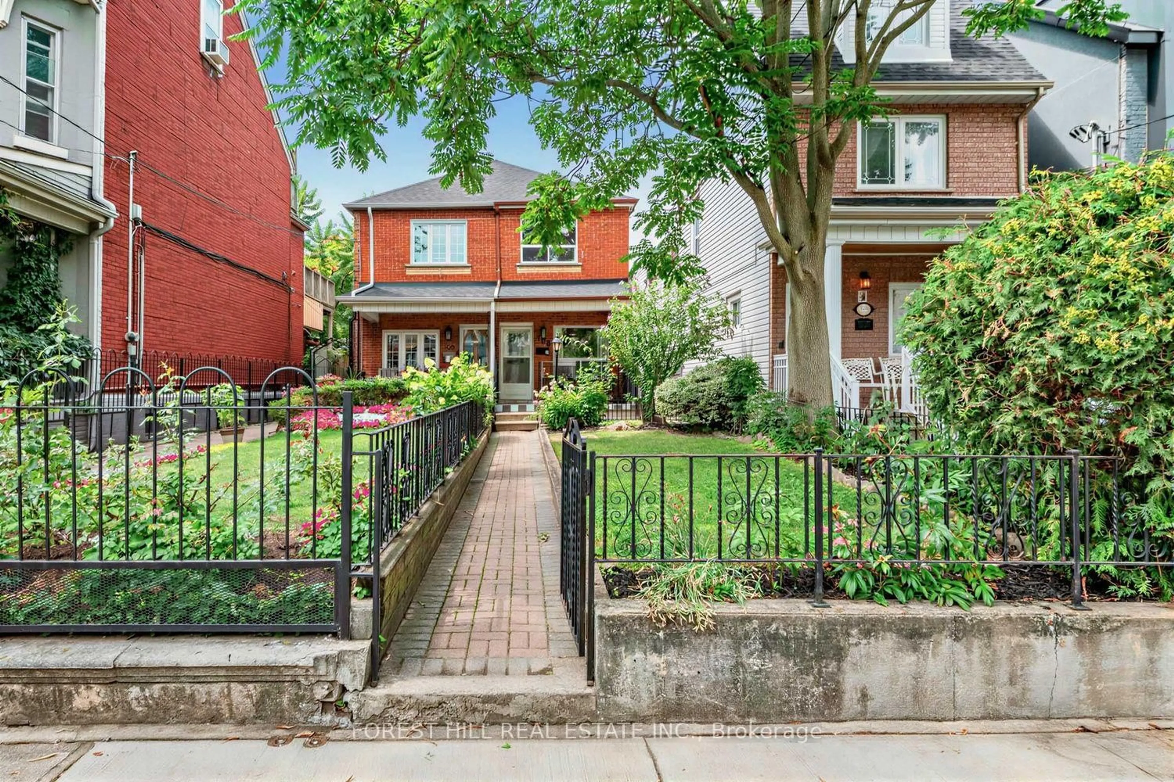 Home with brick exterior material, street for 108 Montrose Ave, Toronto Ontario M6J 2T7