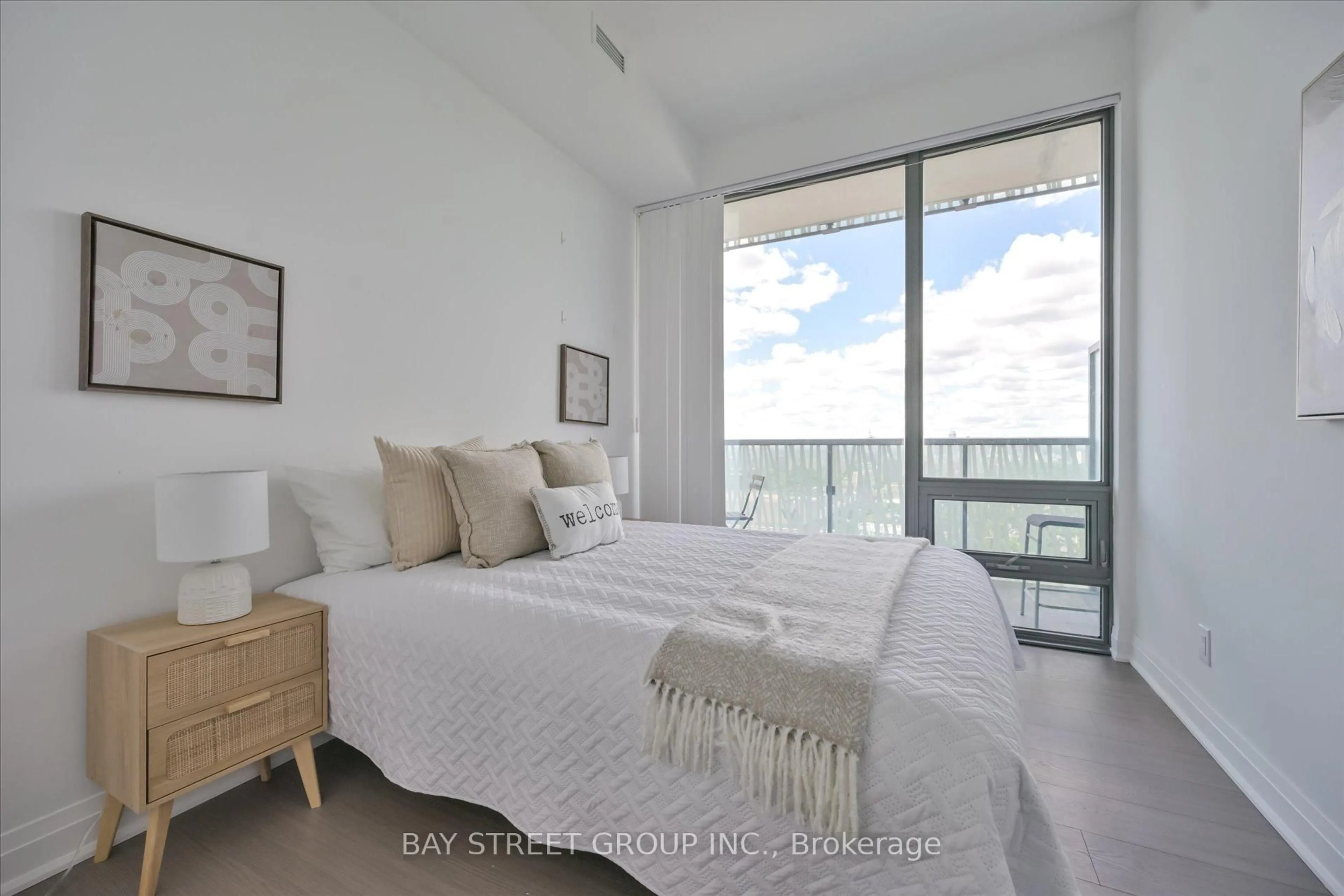 Bedroom with bed, unknown for 50 Charles St #LPH4706, Toronto Ontario M4Y 0C3