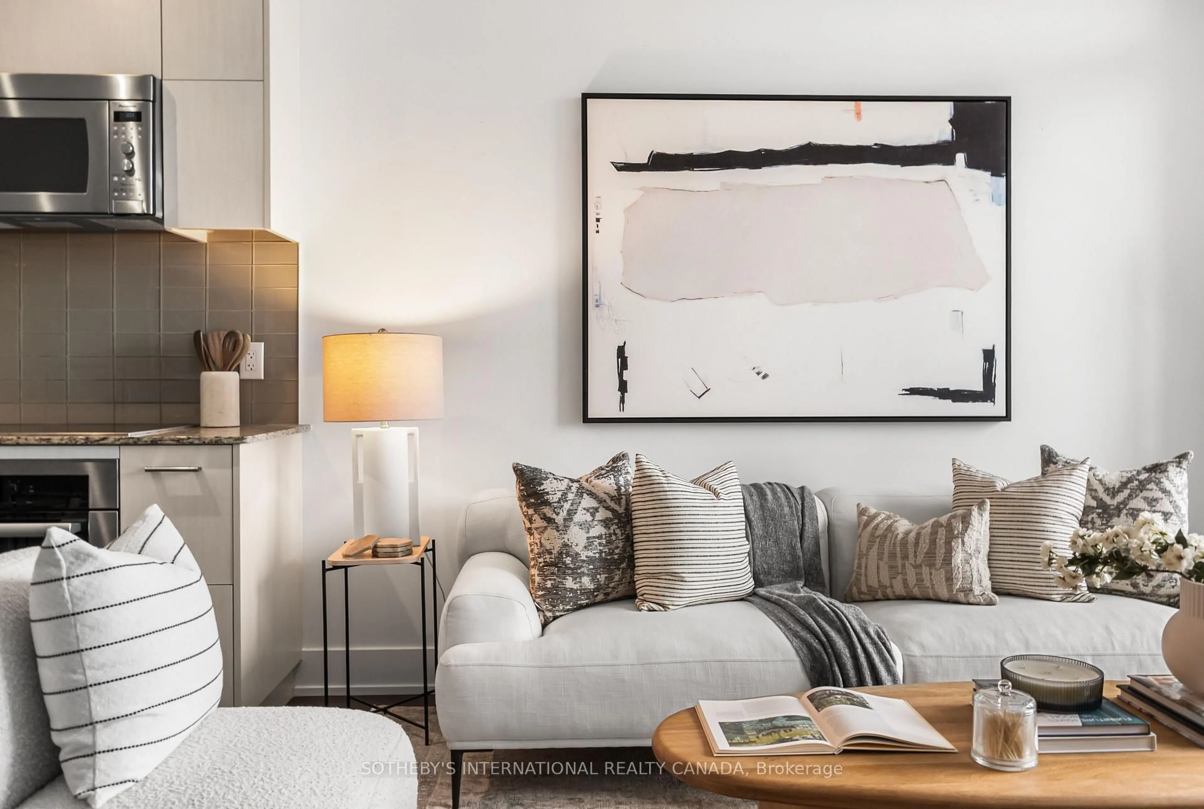 Living room with furniture, unknown for 170 Avenue Rd #1503, Toronto Ontario M5R 0A4