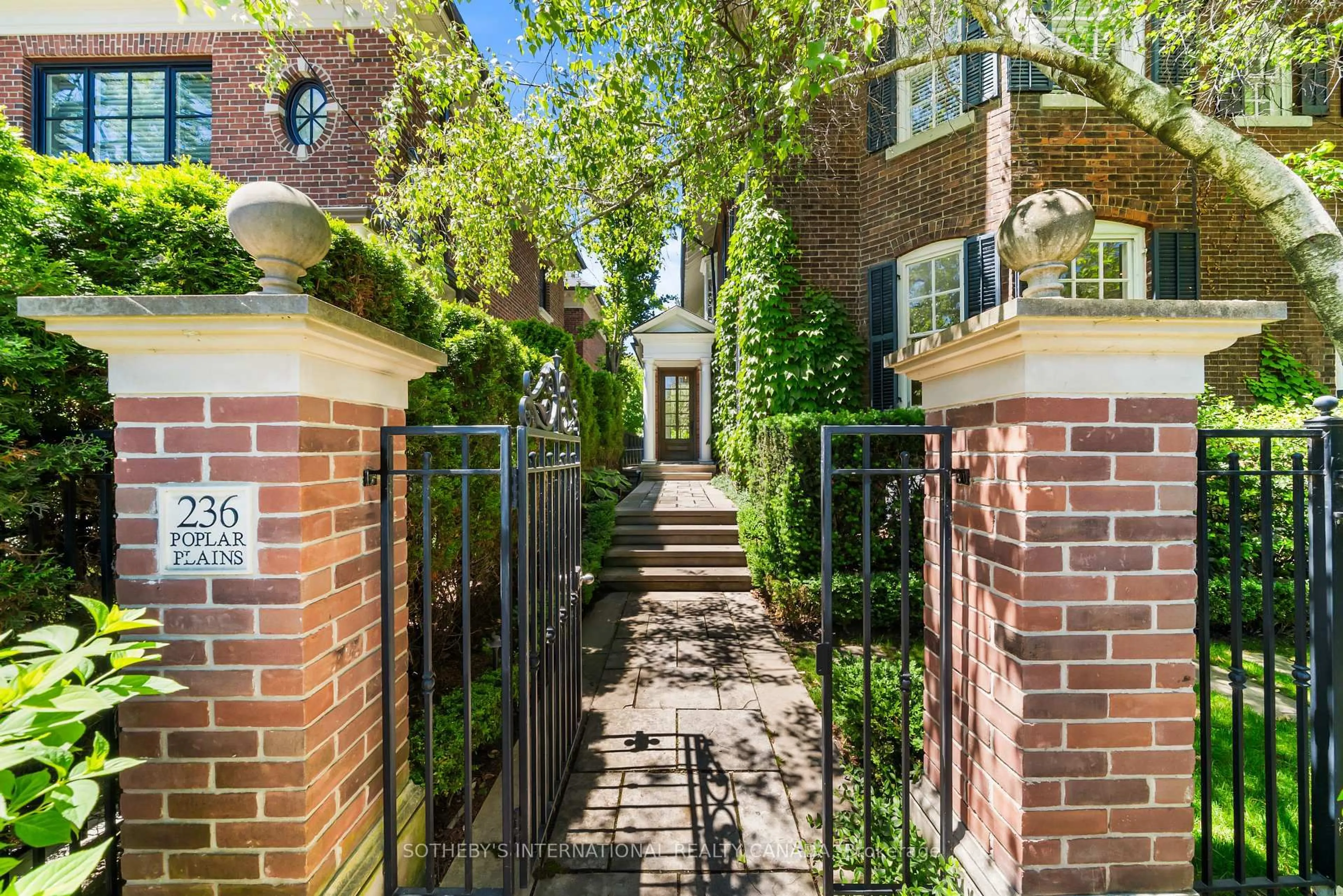 Unknown for 236 Poplar Plains Rd, Toronto Ontario M4V 2N7