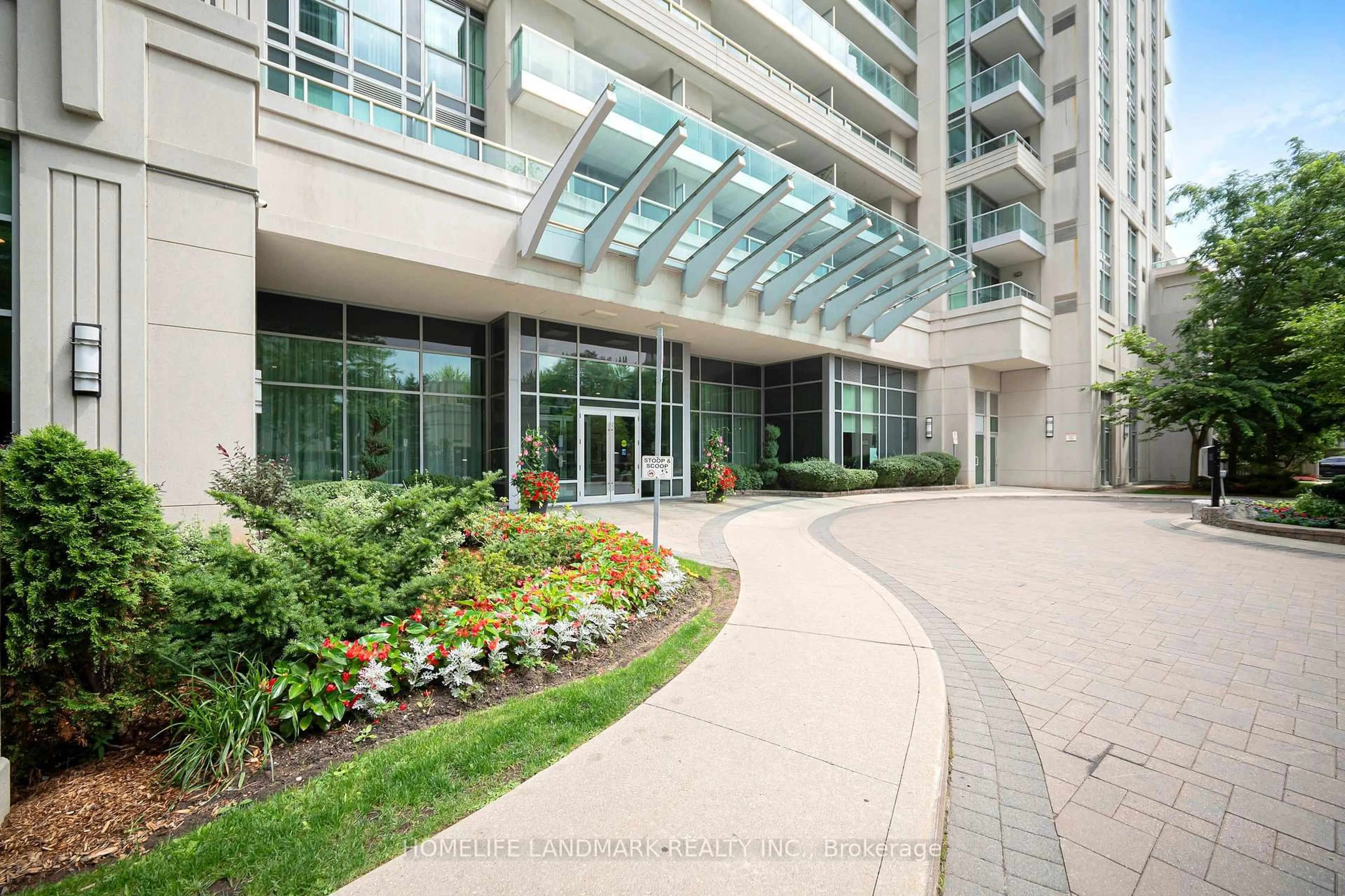 Indoor foyer for 17 anndale Dr #701, Toronto Ontario M2N 2W7