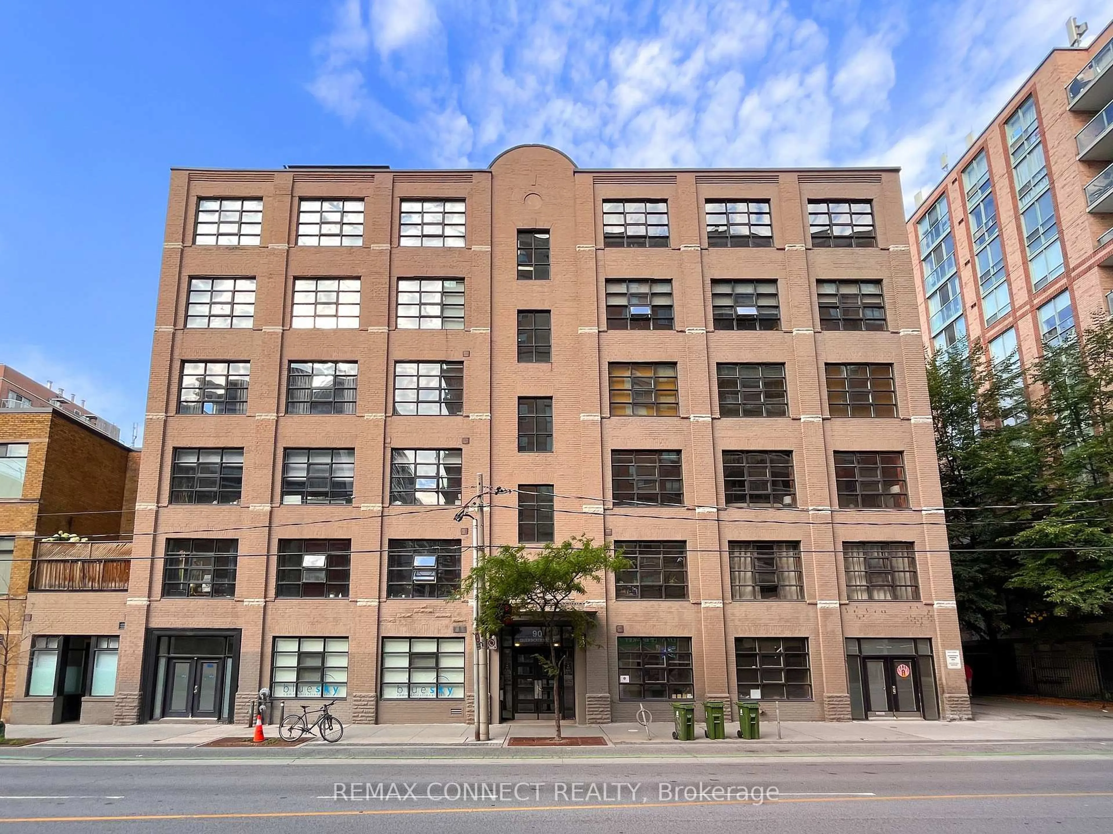Home with brick exterior material, building for 90 Sherbourne St #301, Toronto Ontario M5A 2R1