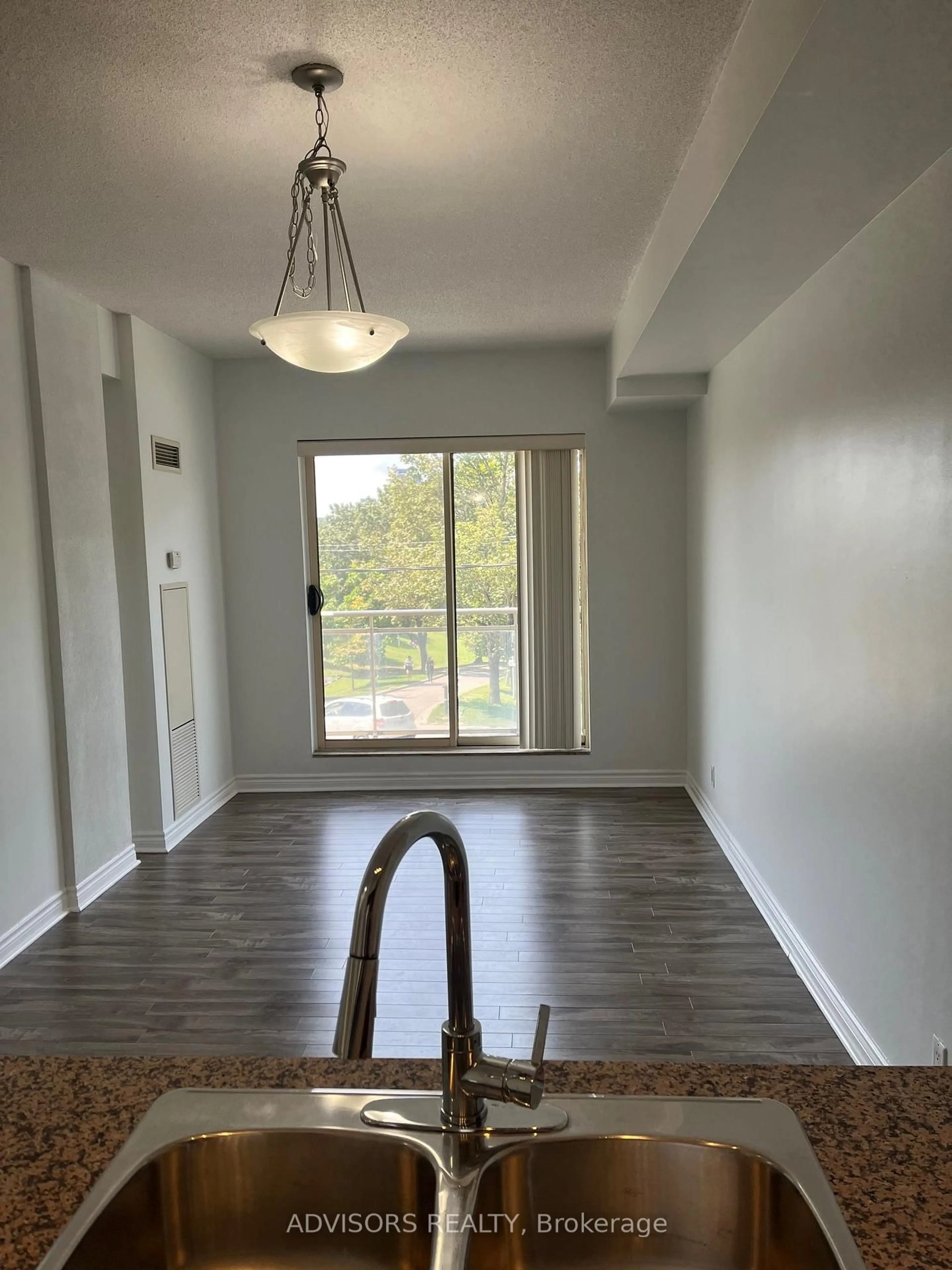 A pic of a room for 11 Christie St #209, Toronto Ontario M6G 3B1