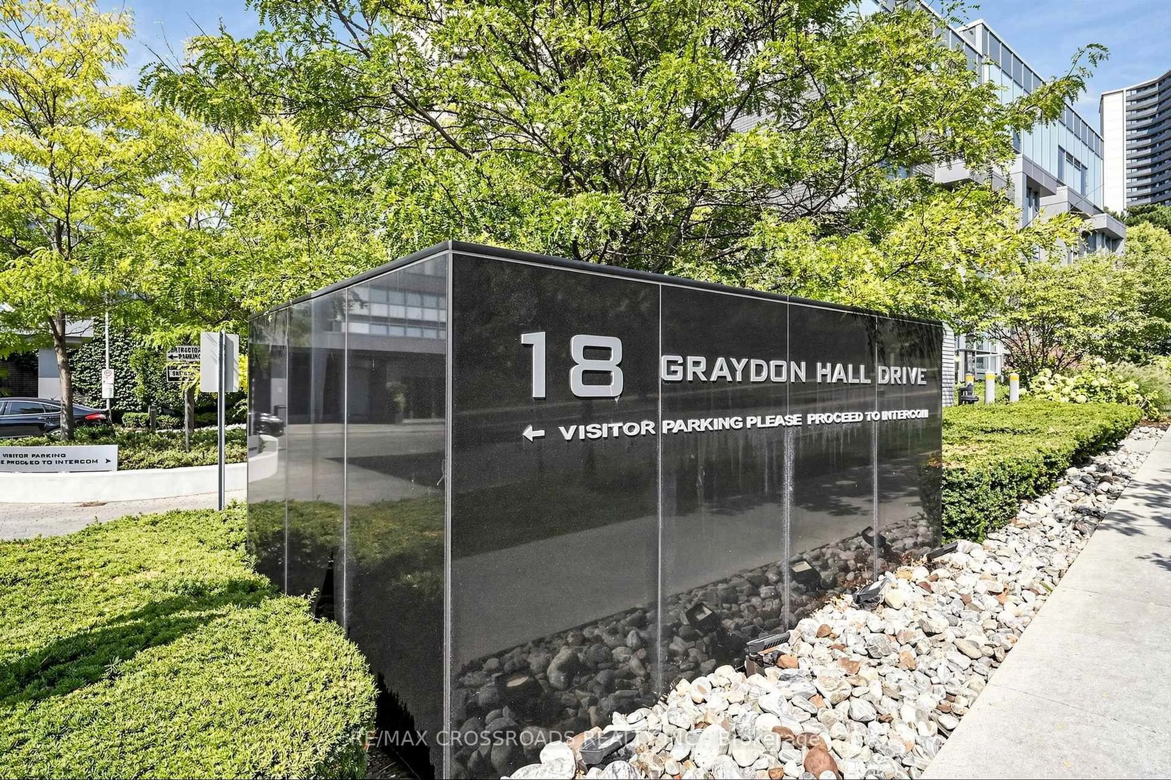 Unknown for 18 Graydon Hall Dr #2006, Toronto Ontario M3A 0A4