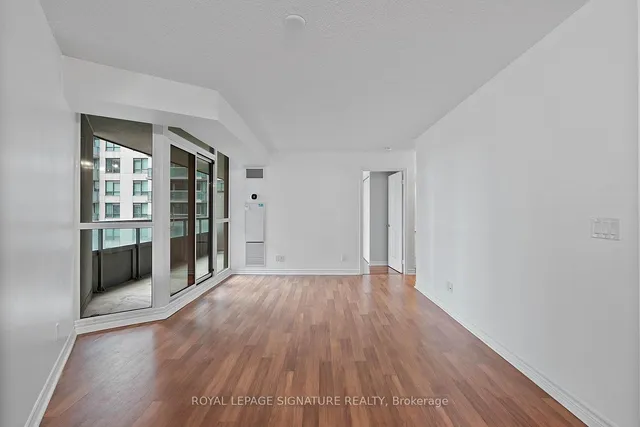 19 Grand Trunk Cres #801, Toronto