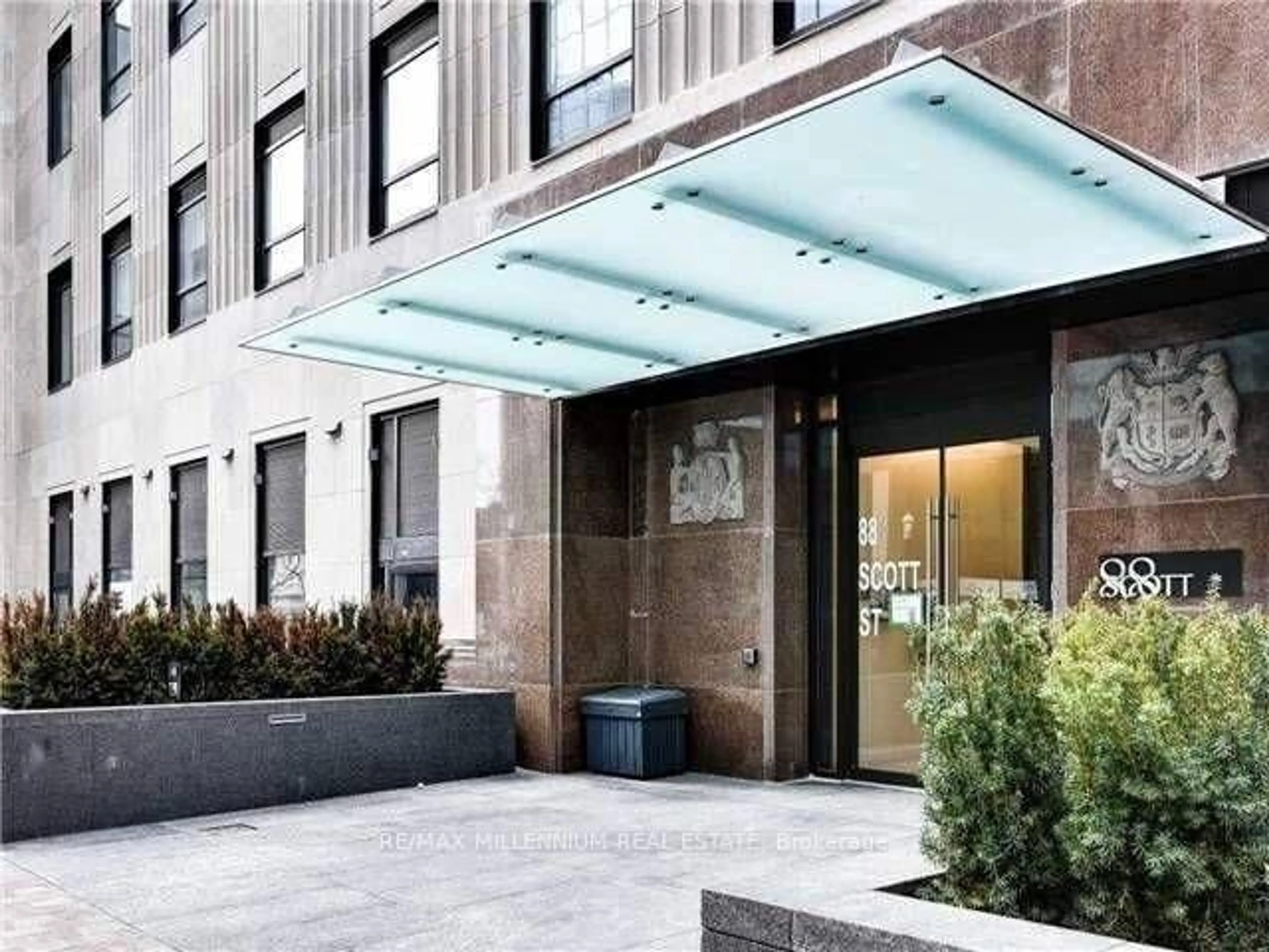 Indoor foyer for 88 Scott St #604, Toronto Ontario M5E 1X6