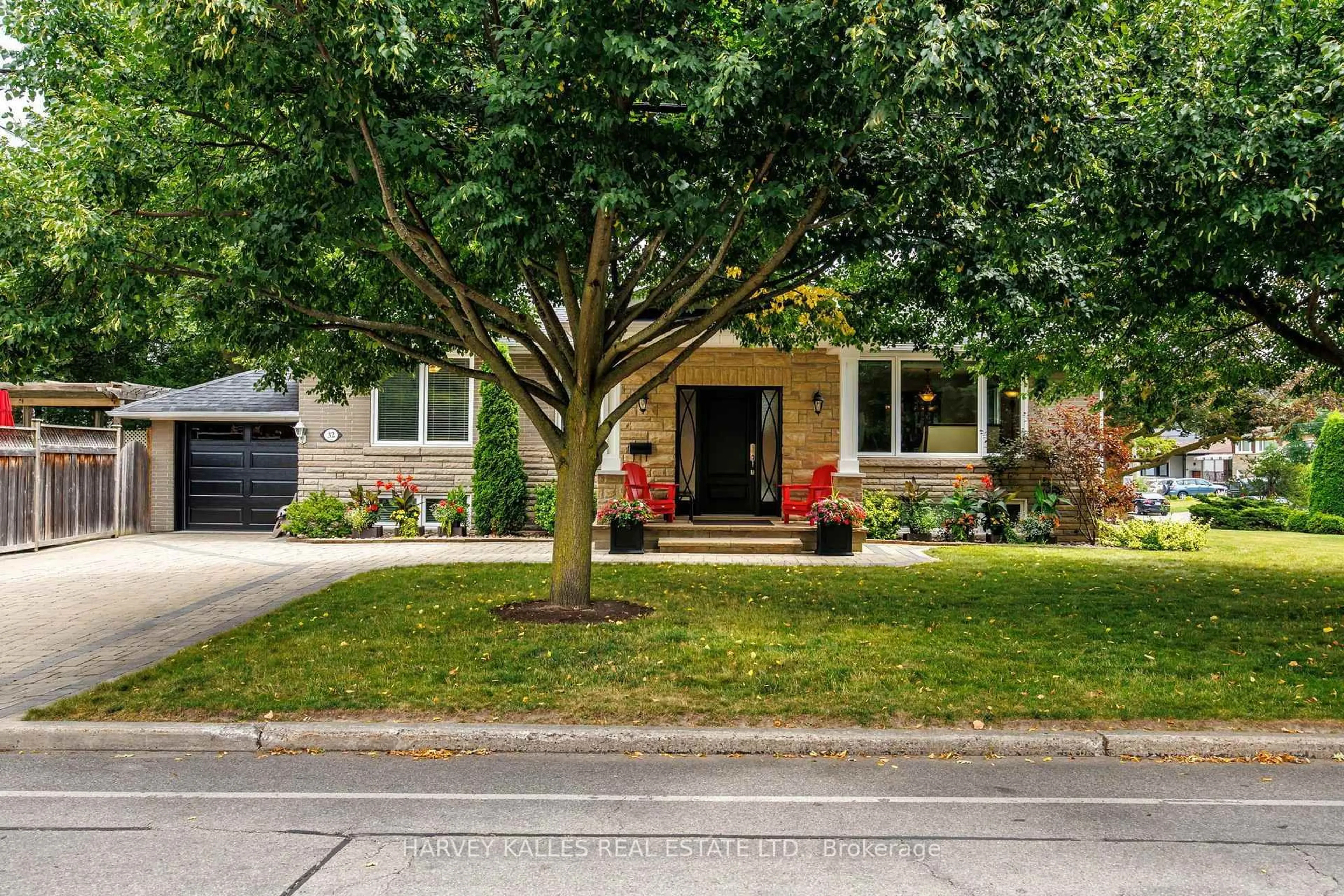 Home with brick exterior material, street for 32 Acton Ave, Toronto Ontario M3H 4G7