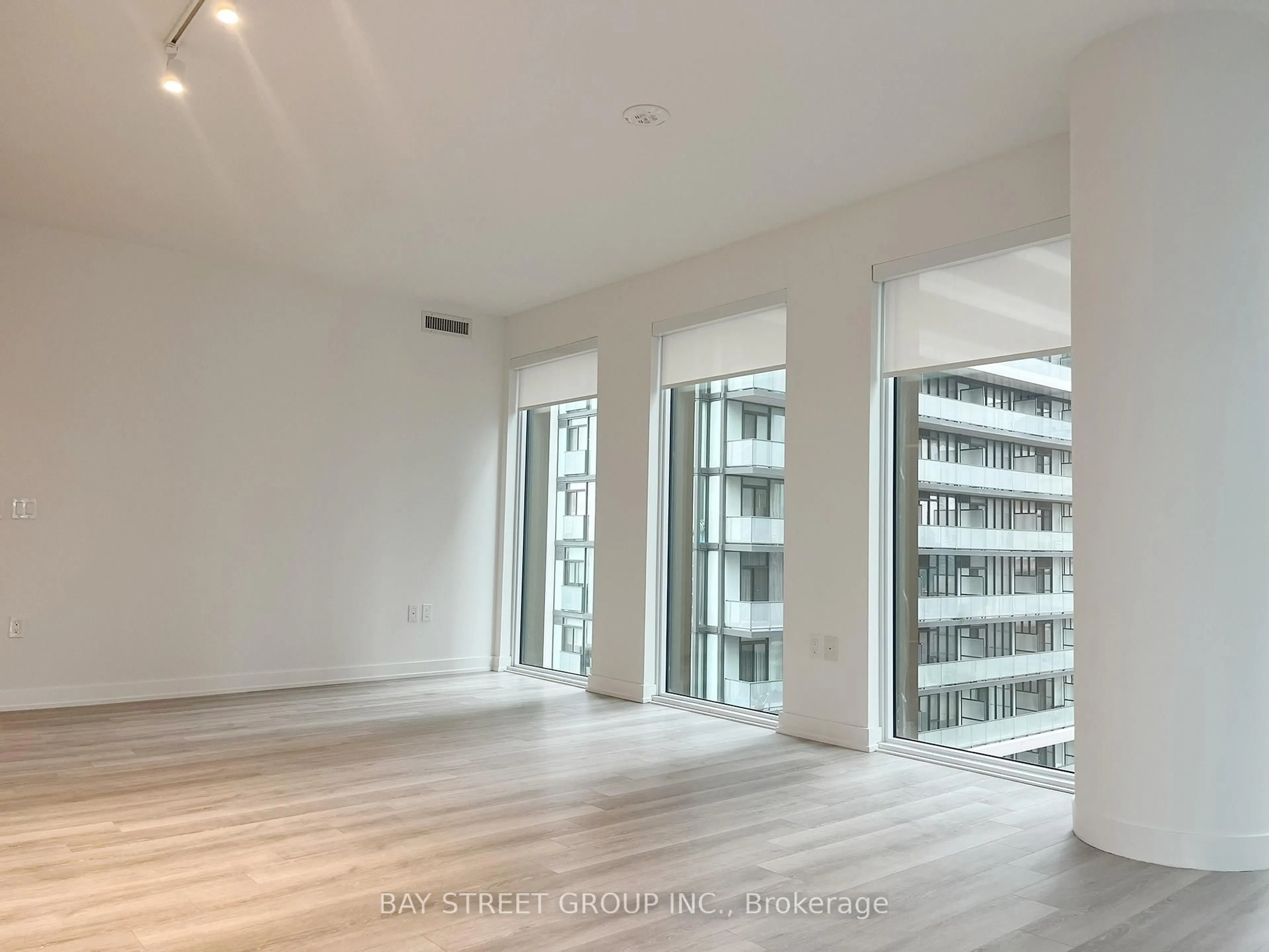 A pic of a room for 238 Simcoe St #1904, Toronto Ontario M5T 1T4