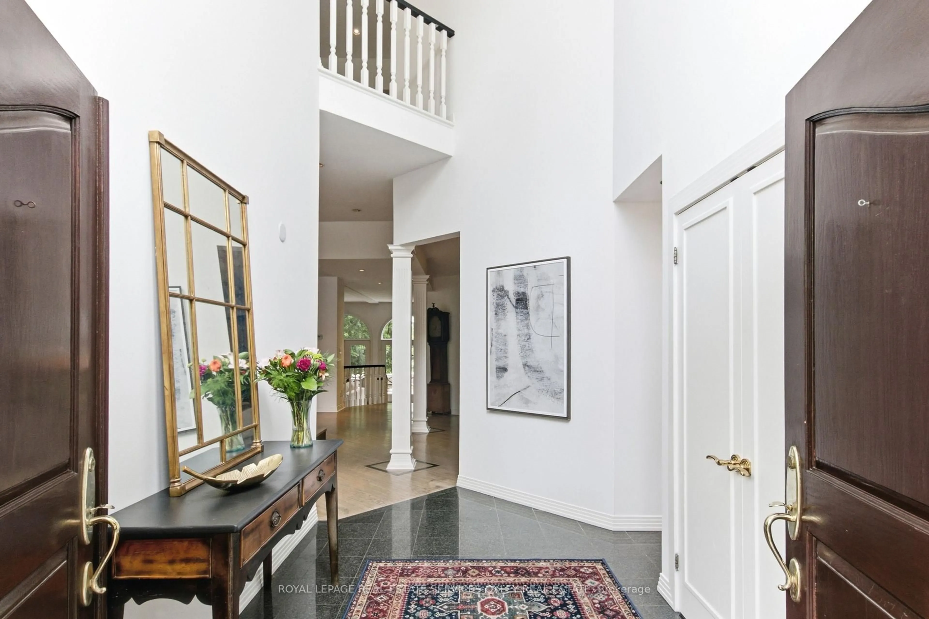 Indoor entryway for 21 Astley Ave, Toronto Ontario M4W 3B3