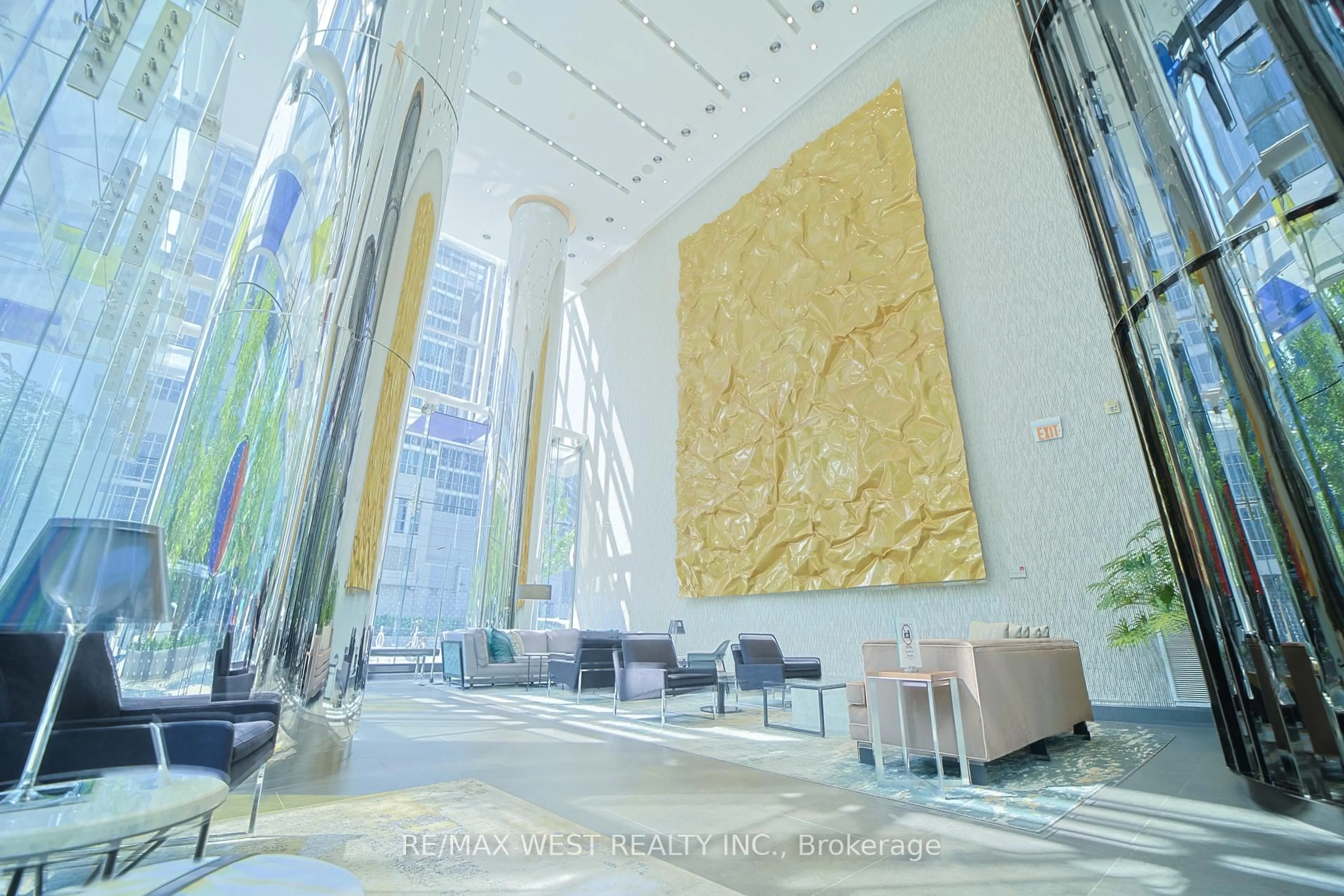 Lobby for 10 YORK St #1101, Toronto Ontario M5J 0E1