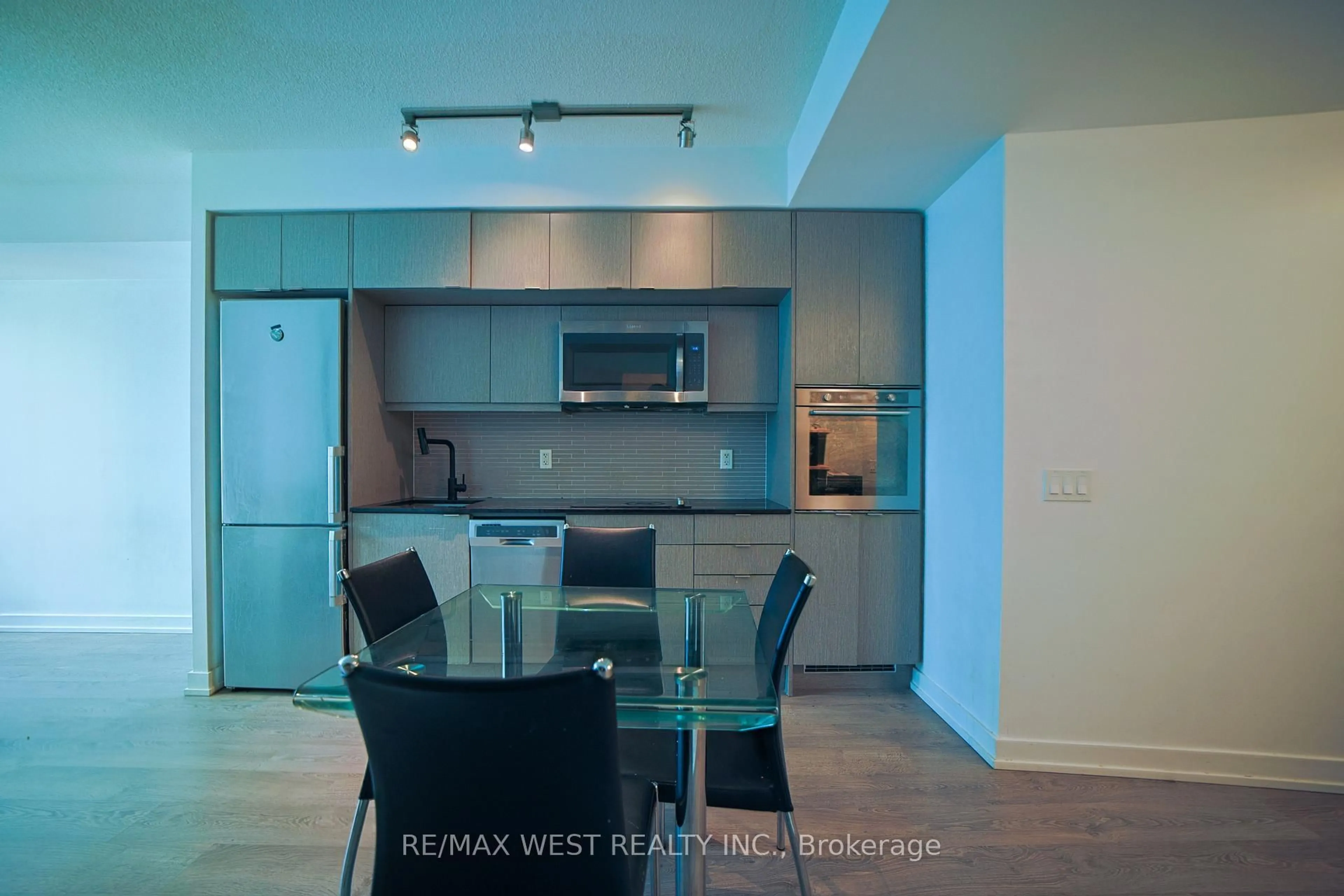 Open concept kitchen, unknown for 10 YORK St #1101, Toronto Ontario M5J 0E1