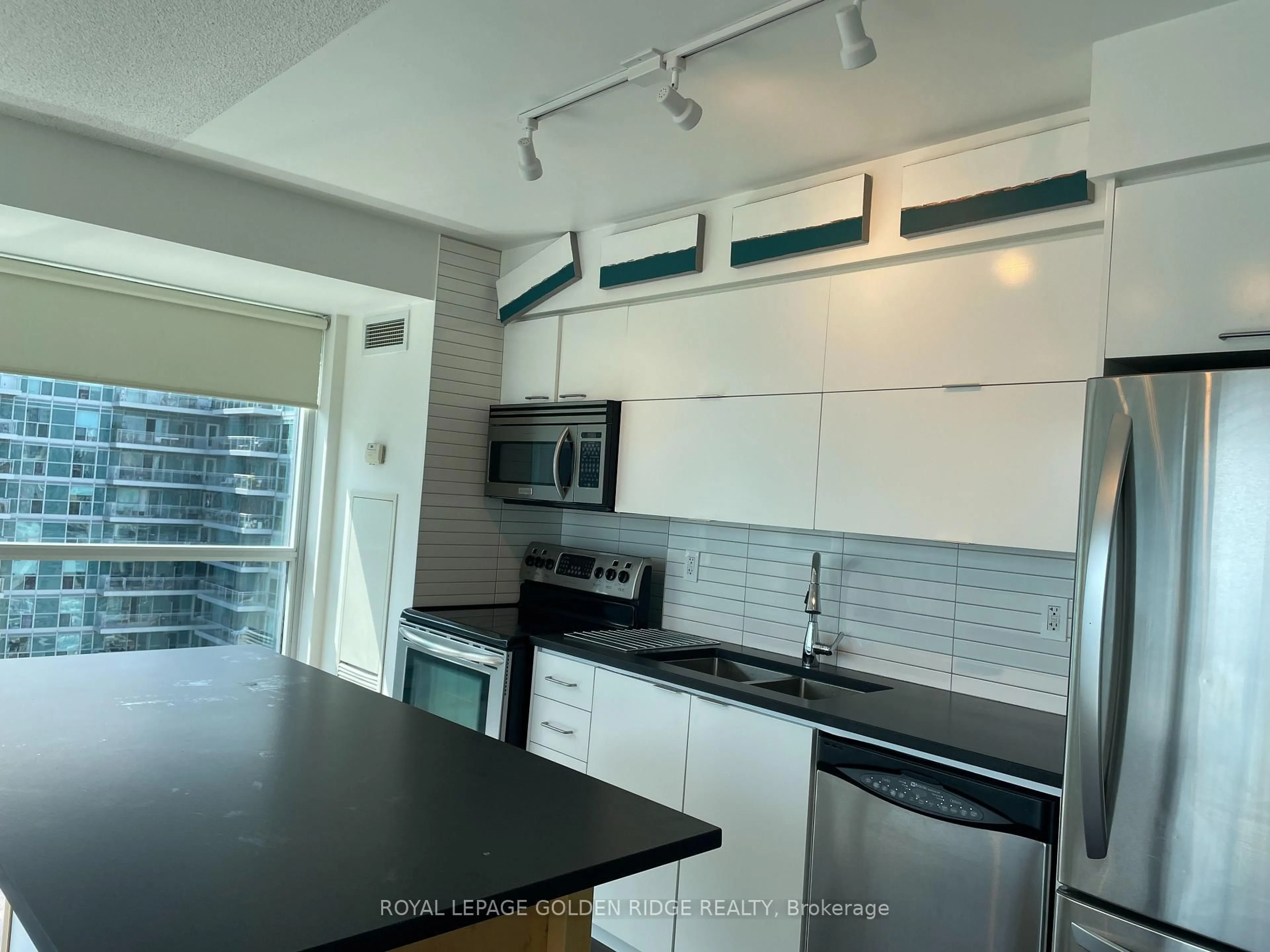 Unknown for 80 Western Battery Rd #2303, Toronto Ontario M6K 3S1