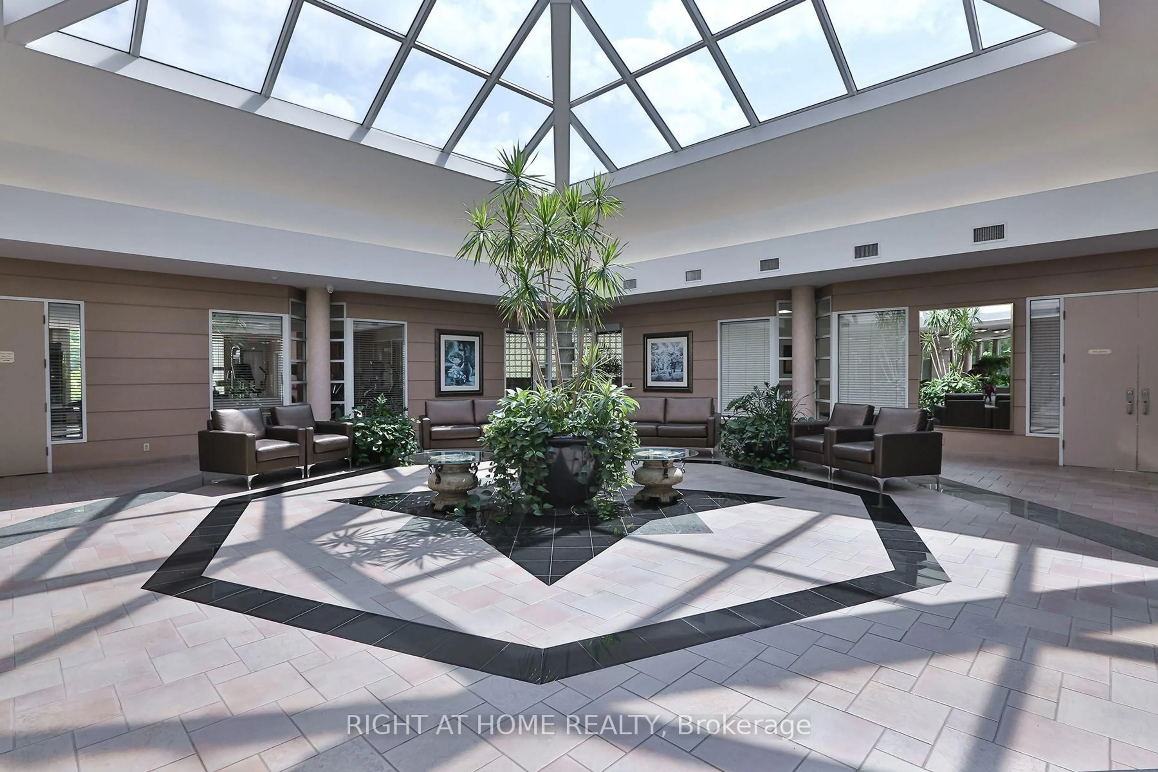 Indoor foyer for 7 Concorde Pl #2212, Toronto Ontario M3C 3N4