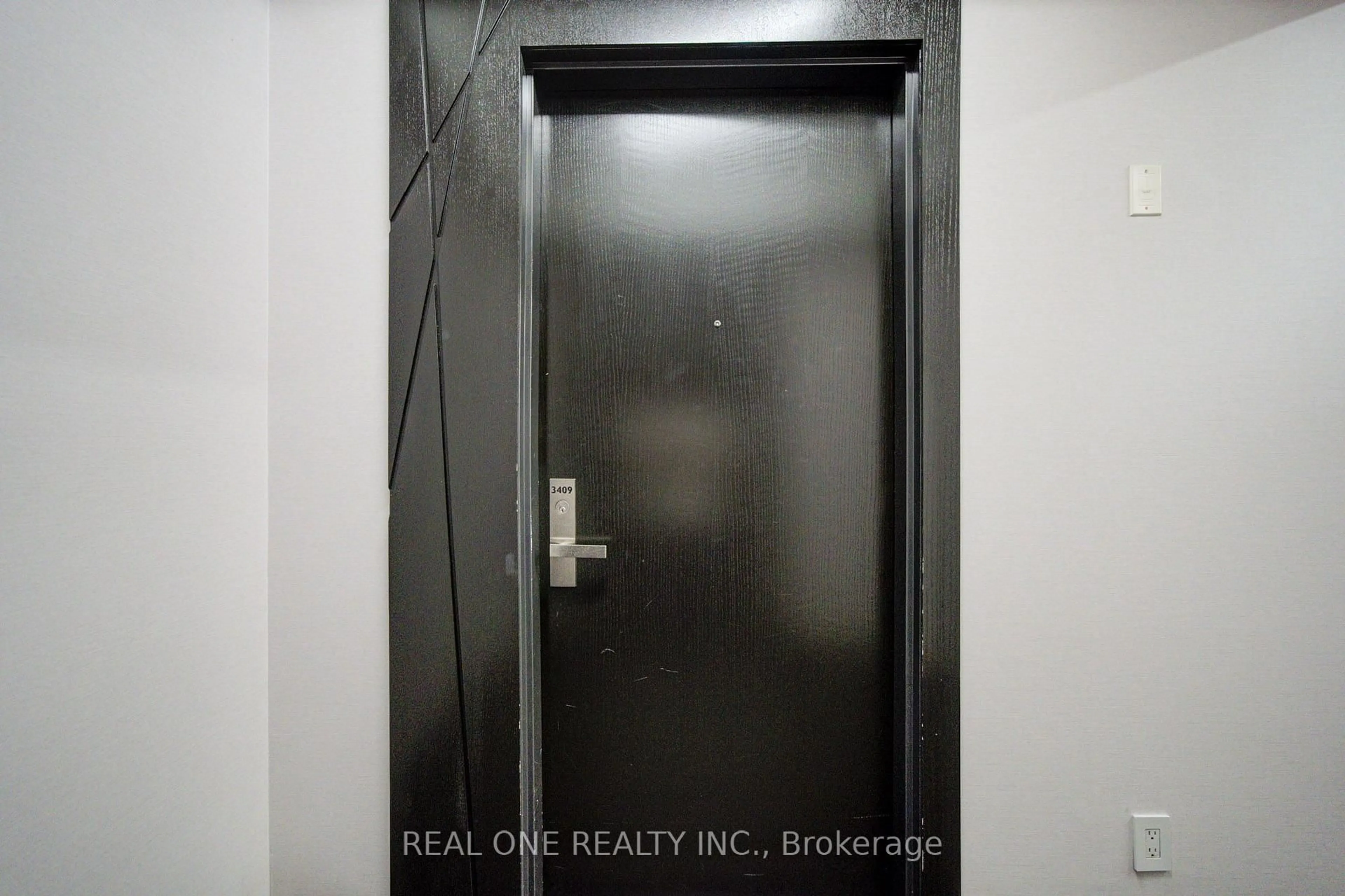 Unknown for 125 Peter St #3409, Toronto Ontario M5V 2G9