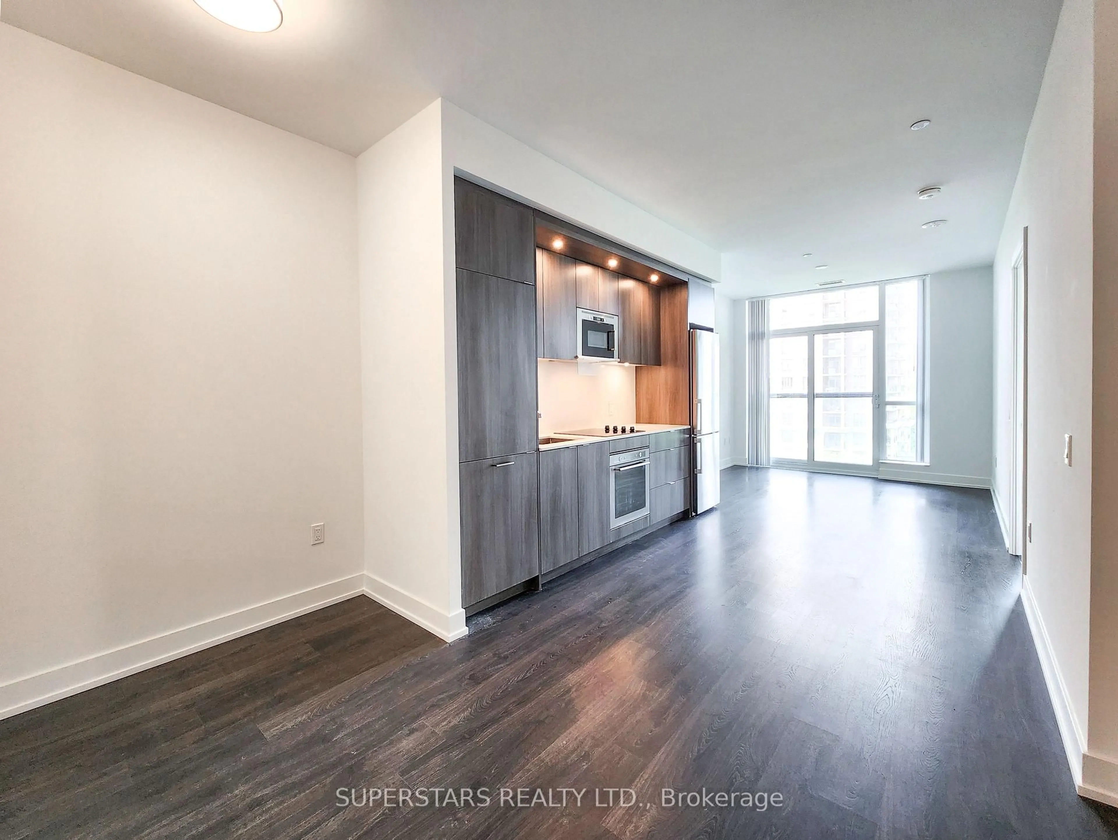 Unknown for 20 Inn On The Park Dr #645, Toronto Ontario M3C 0P7