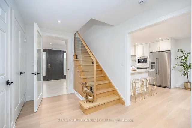 354 Bessborough Dr, Toronto 4