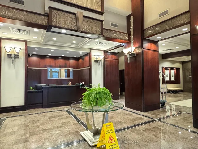 35 Balmuto St #501, Toronto 4