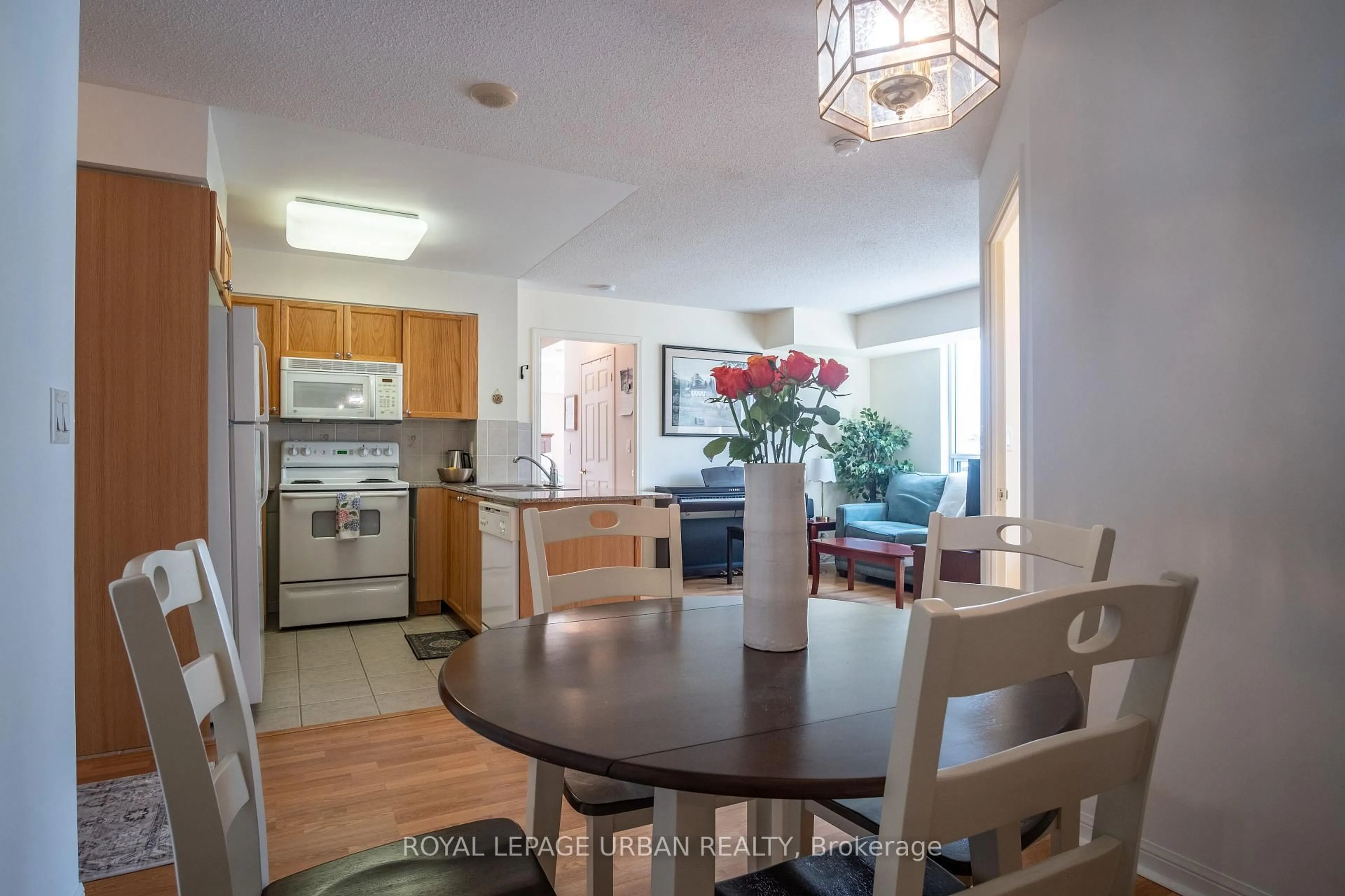 Unknown for 5940 Yonge St #201, Toronto Ontario M2M 4M6