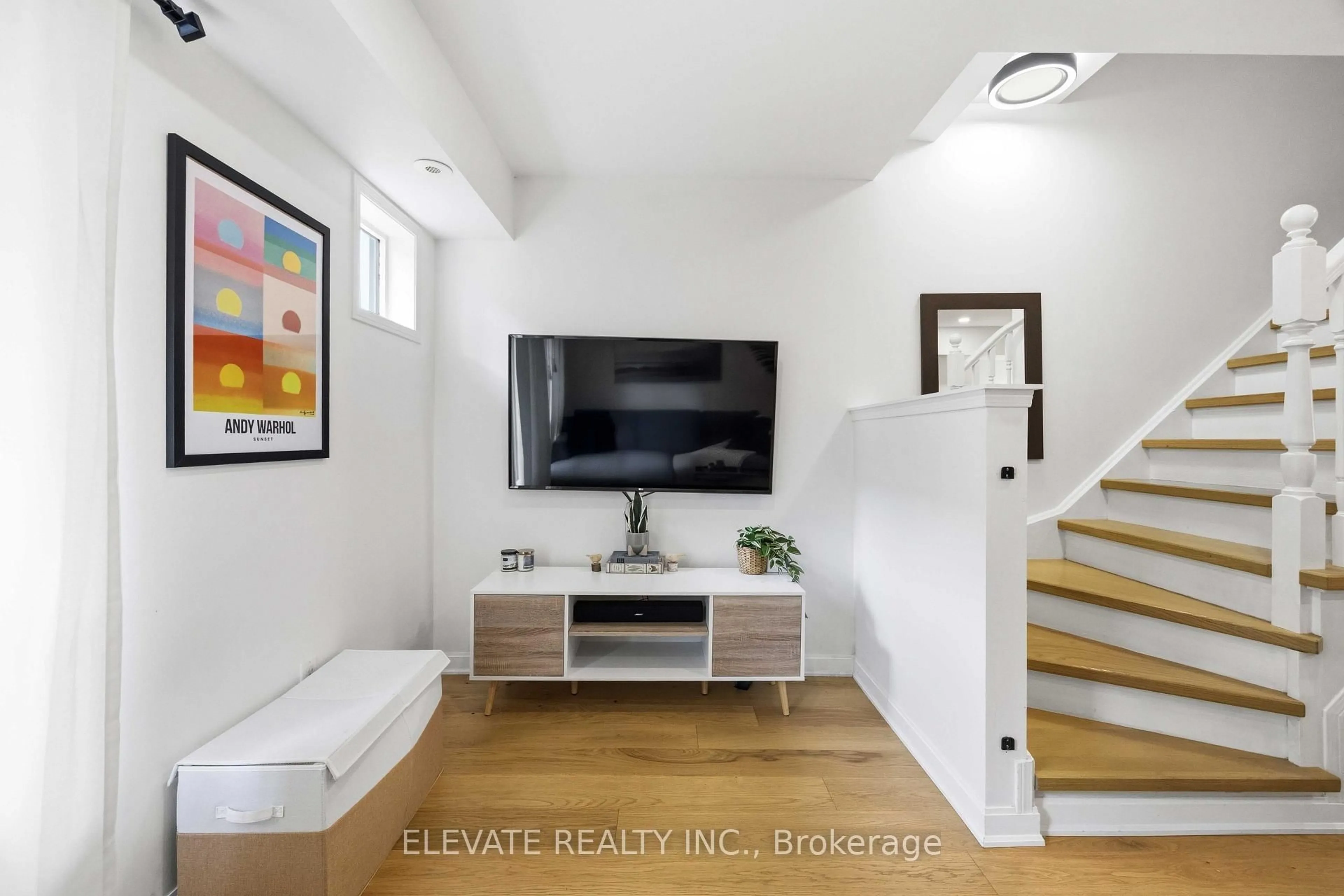 Indoor entryway for 50 Merchant Lane #206, Toronto Ontario M6P 4J6
