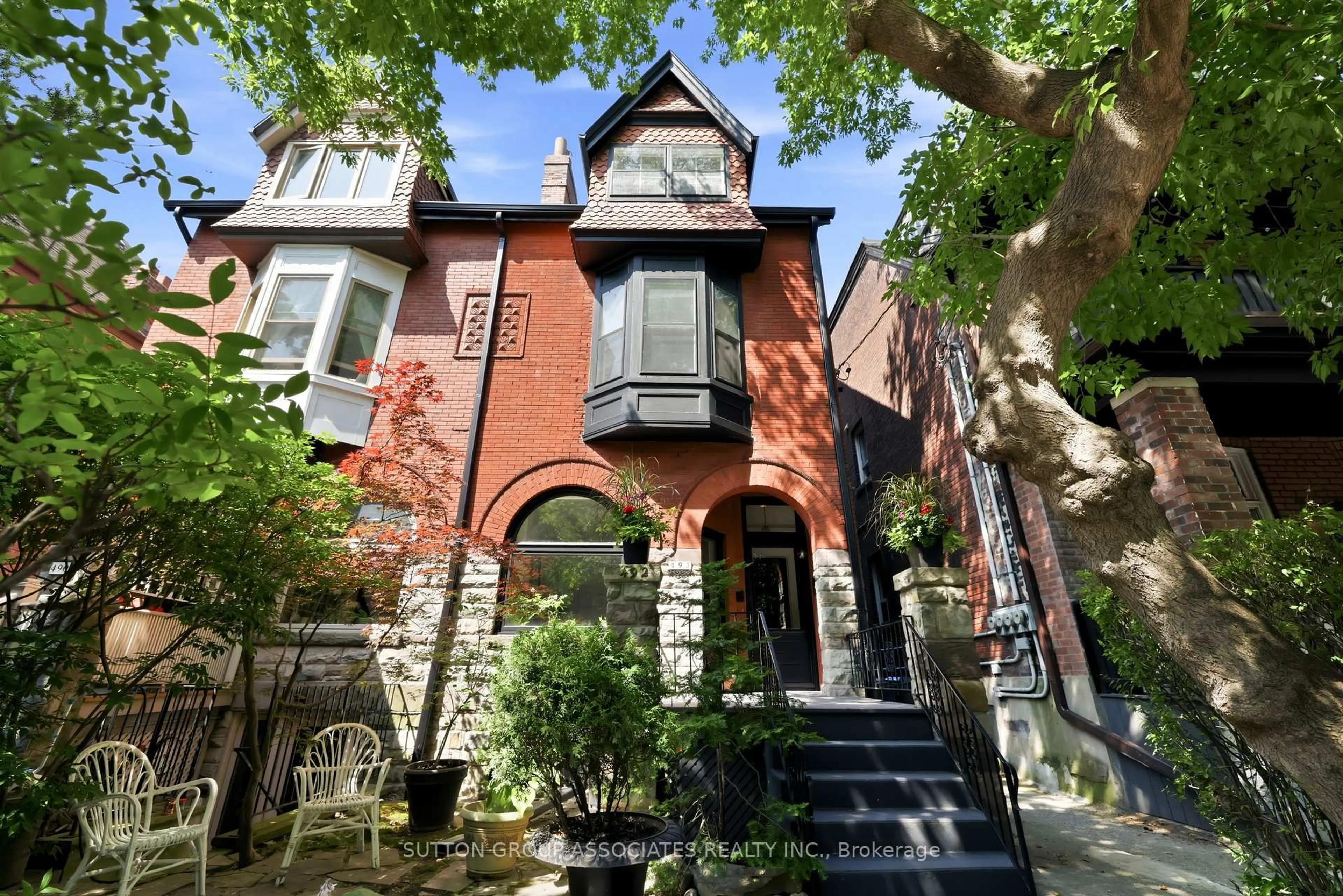 Home with brick exterior material, street for 492 Euclid Ave, Toronto Ontario M6G 2S9