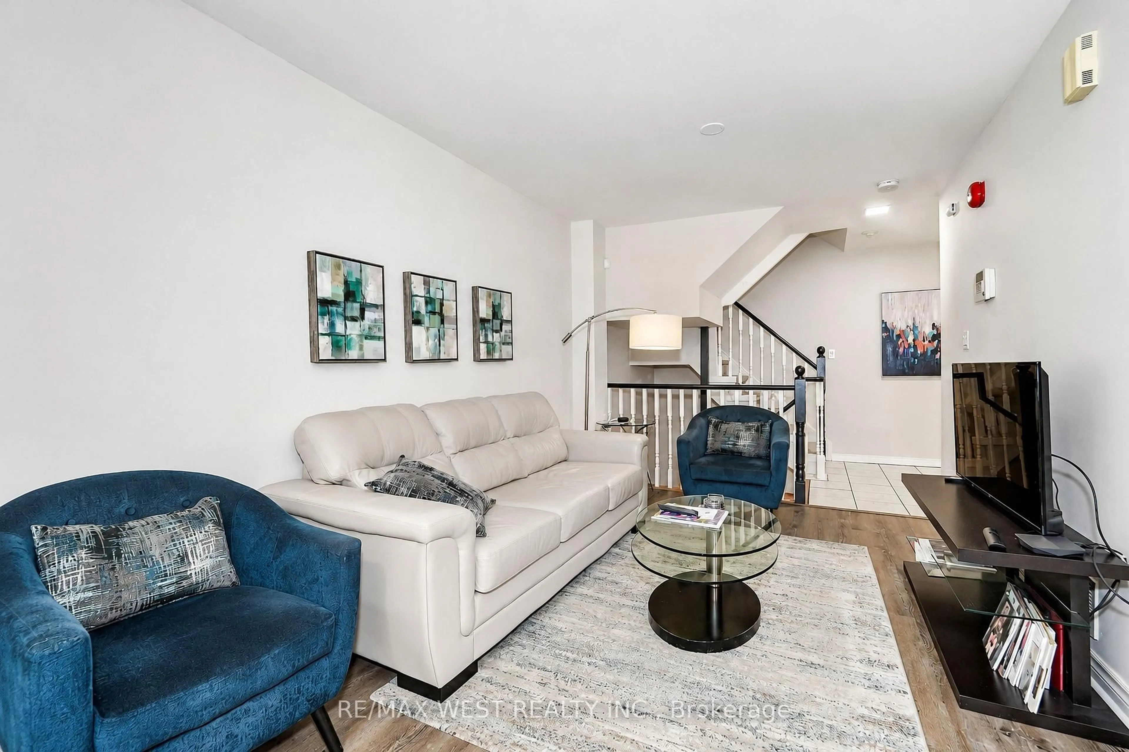 Living room with furniture, unknown for 108 Finch Ave #D11, Toronto Ontario M2N 6W6