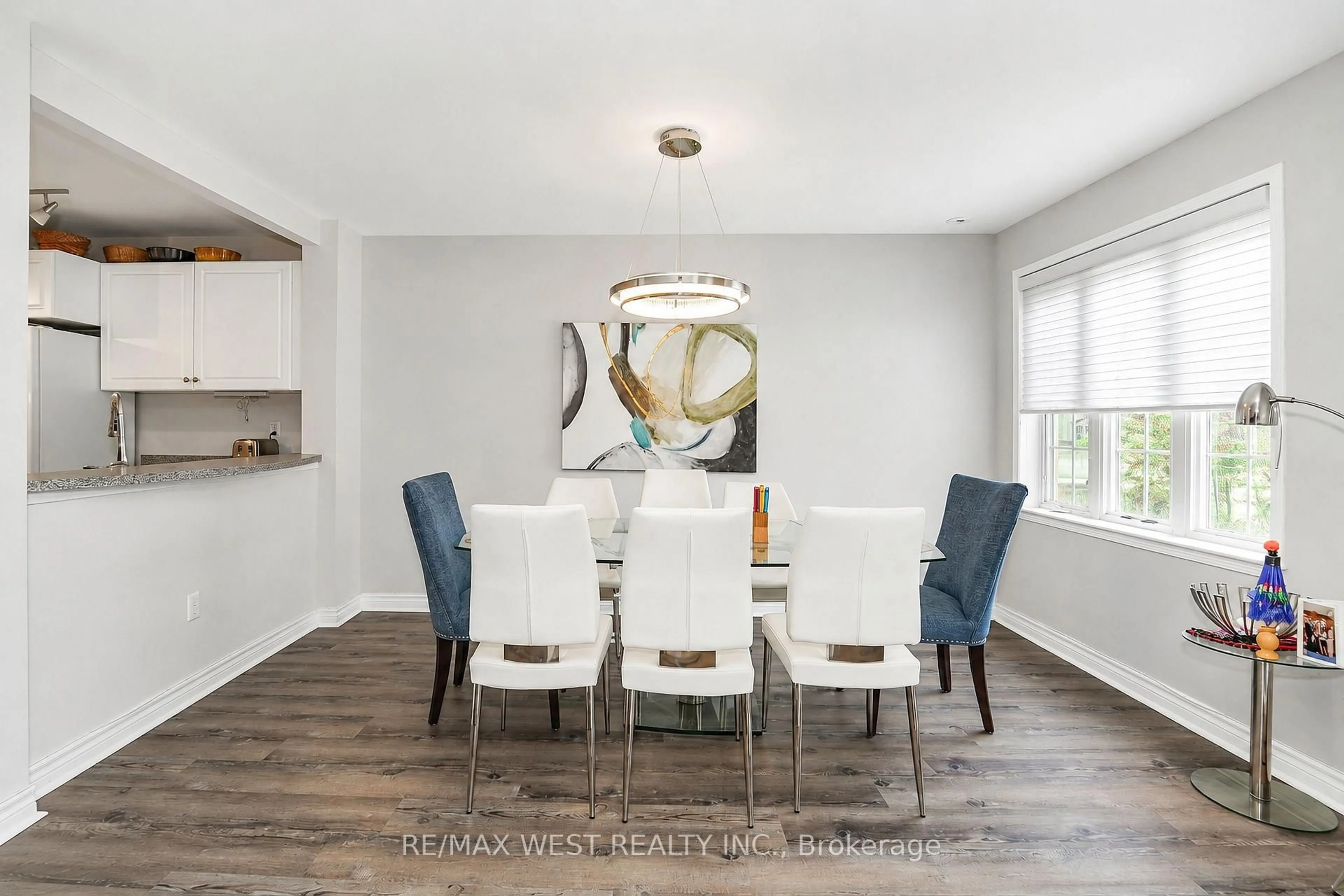 Dining room, wood/laminate floor for 108 Finch Ave #D11, Toronto Ontario M2N 6W6