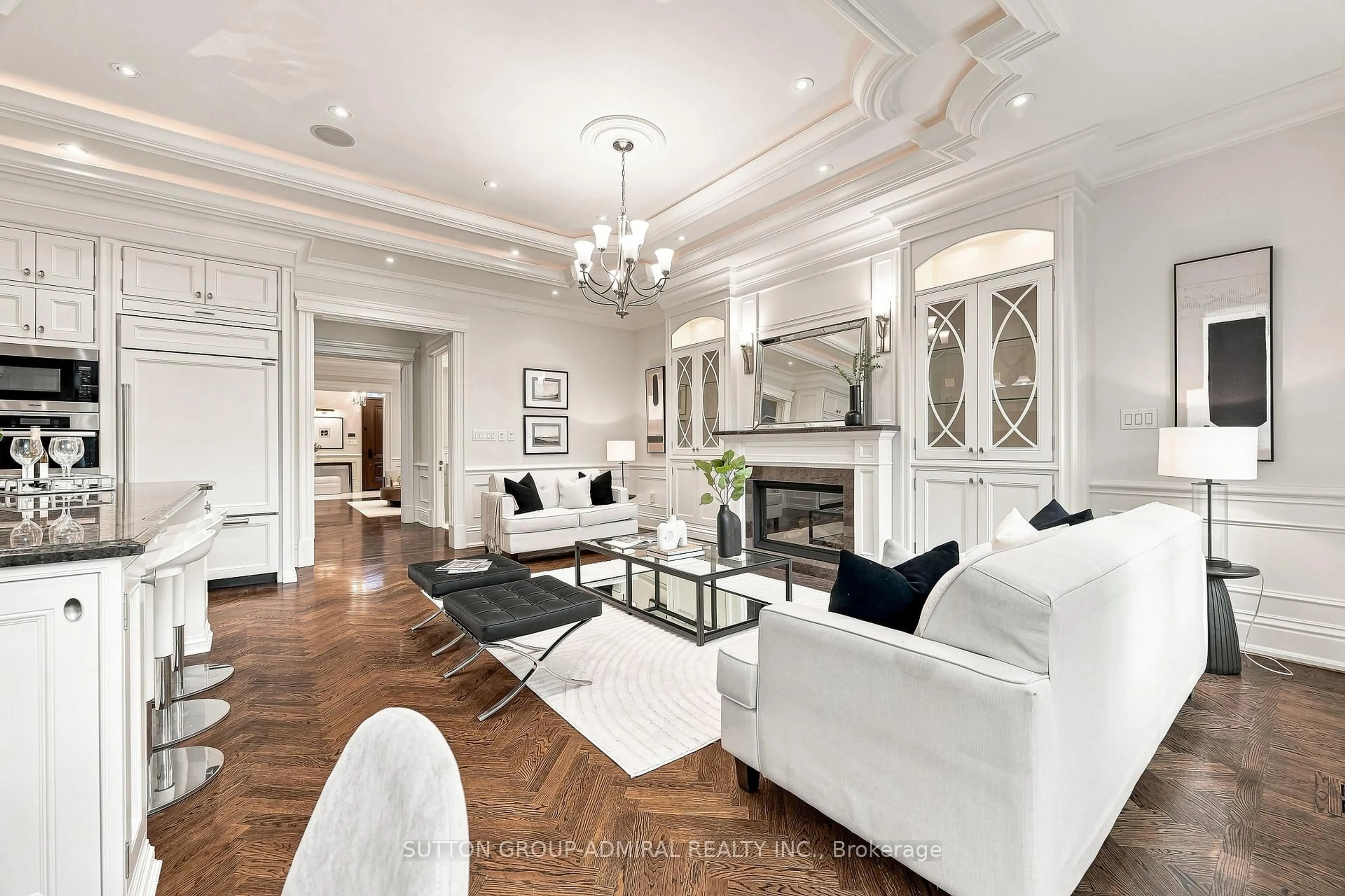 Living room with furniture, unknown for 216 Haddington Ave, Toronto Ontario M5M 2P8
