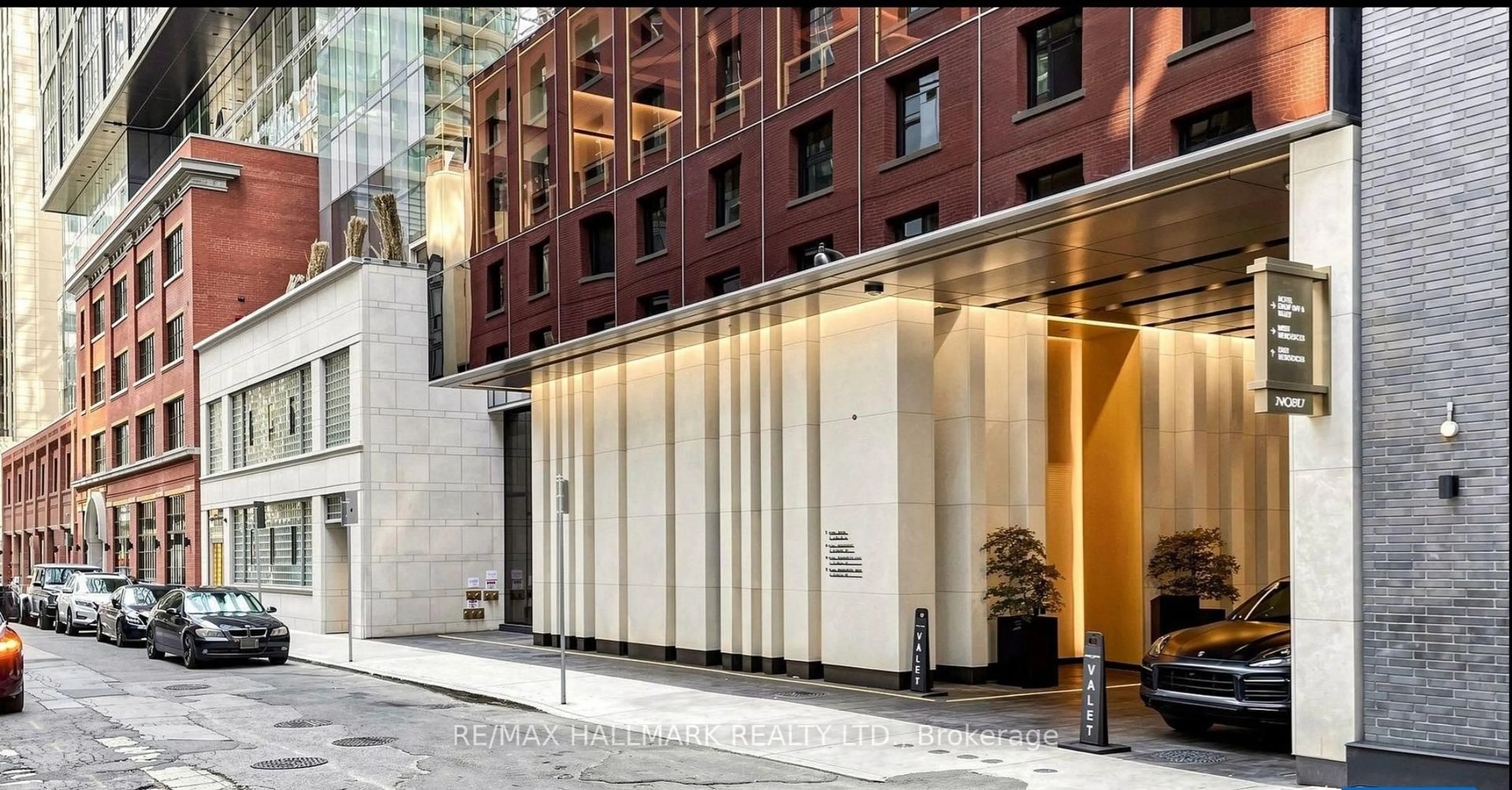 Indoor foyer for 35 Mercer St #2014, Toronto Ontario M5V 0V1