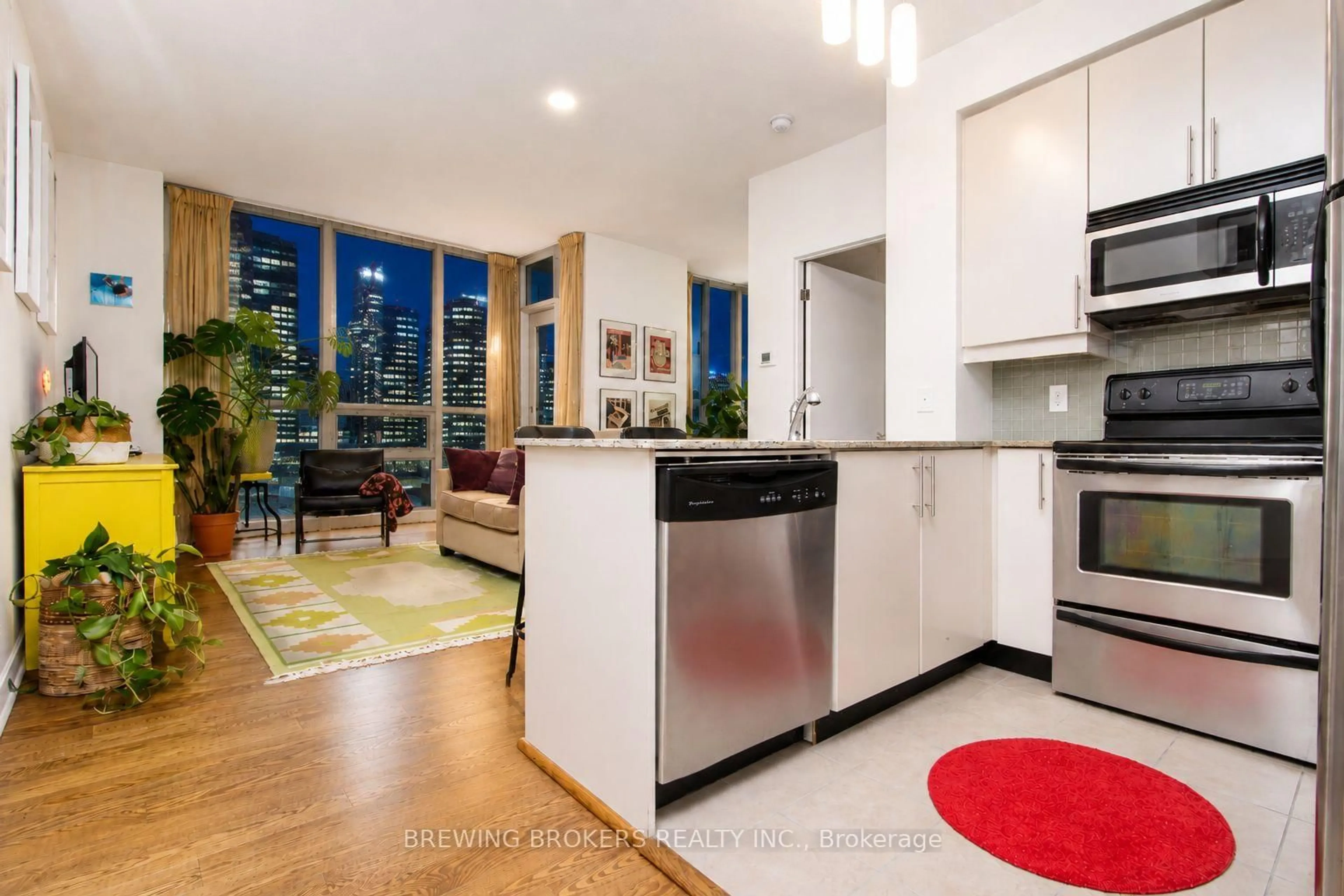 Open concept kitchen, unknown for 18 Harbour St #1702, Toronto Ontario M5J 2Z6