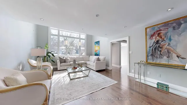 136 Denlow Blvd, Toronto 4